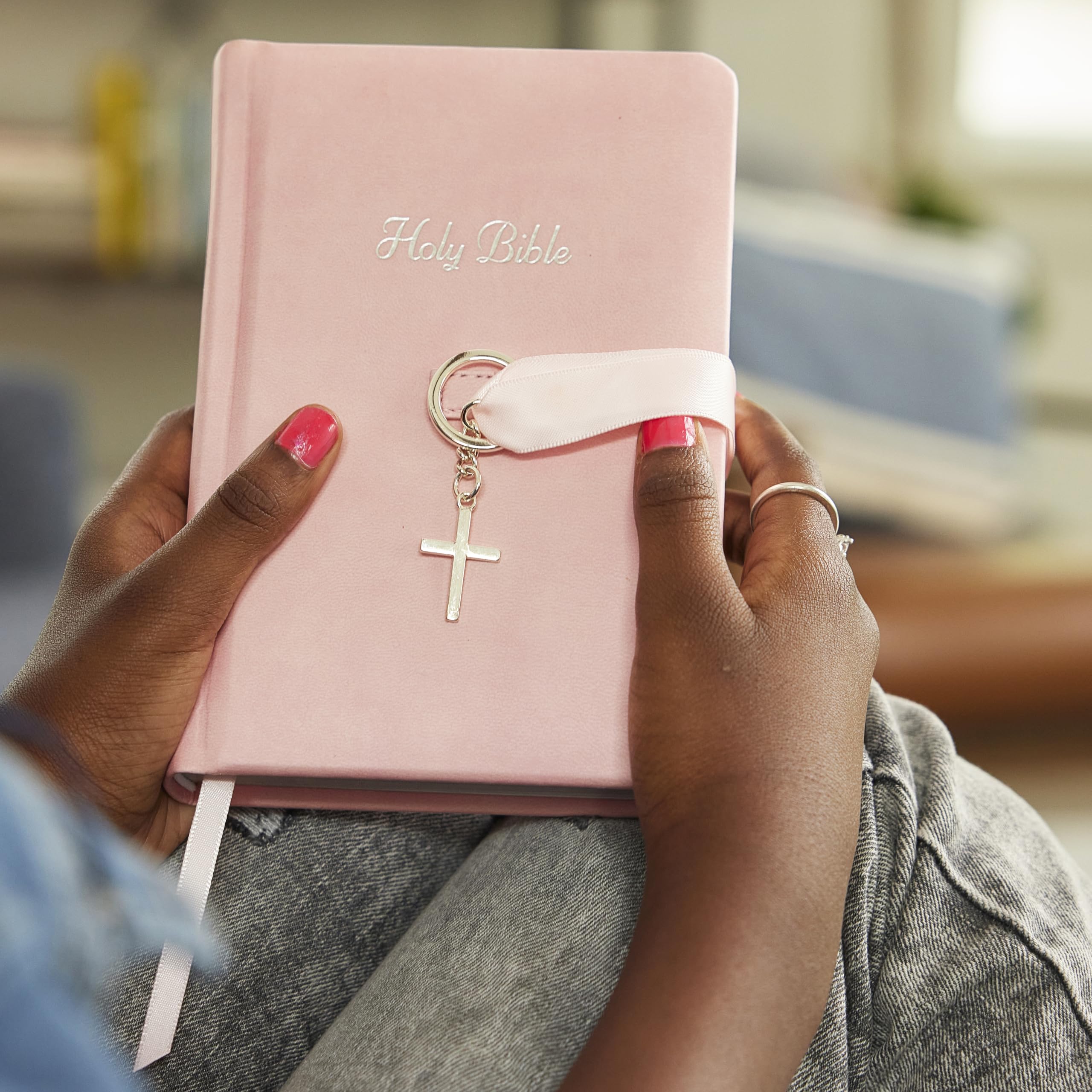 NKJV, Simply Charming Bible, Hardcover, Pink: Pink Edition NKJV, Simply Charming Bible, Hardcover, Pink: Pink Edition Hardcover