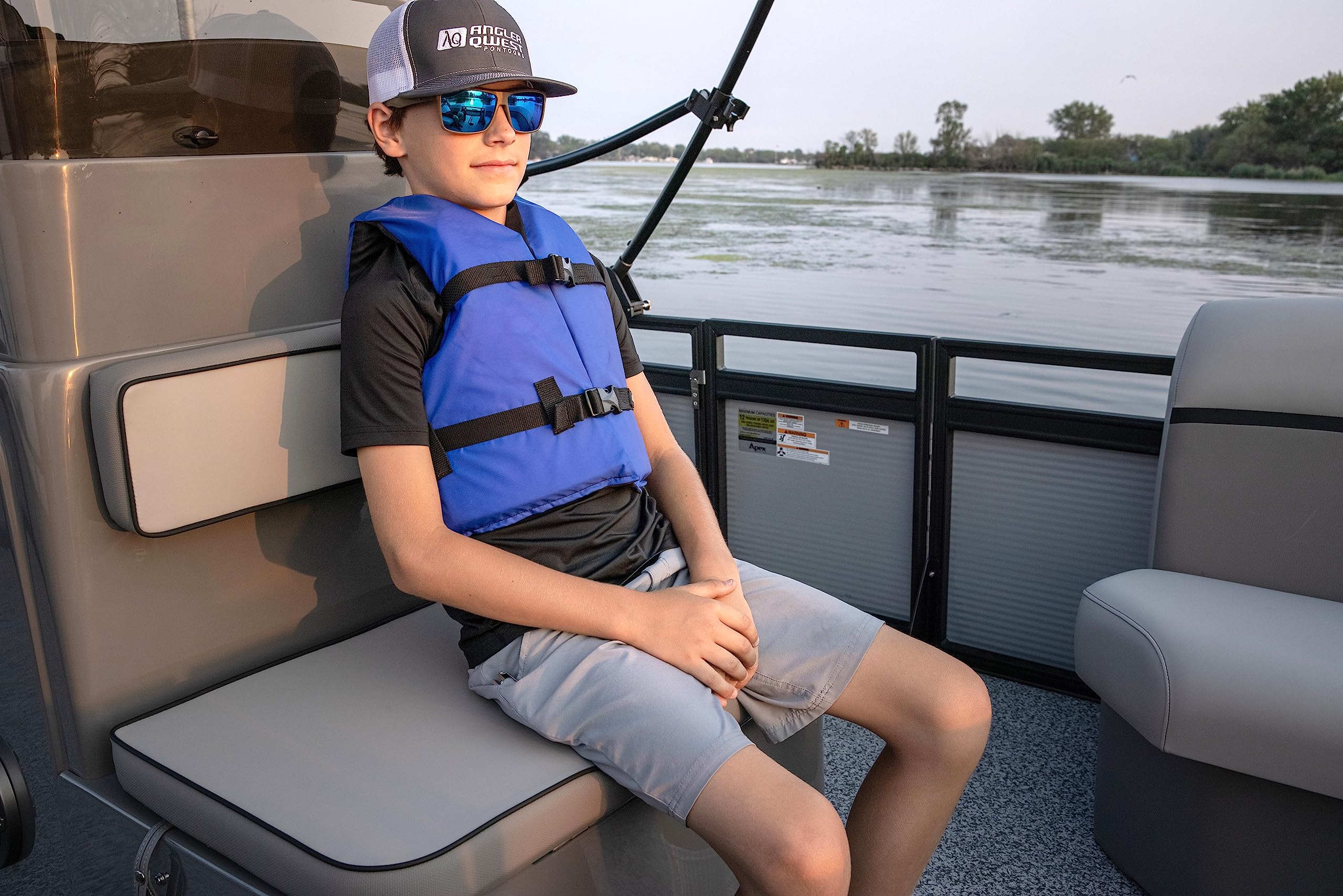 ONYX Youth Life Jacket – Coast Guard Approved, General Purpose Boating Vest for Kids, Safety Flotation Device