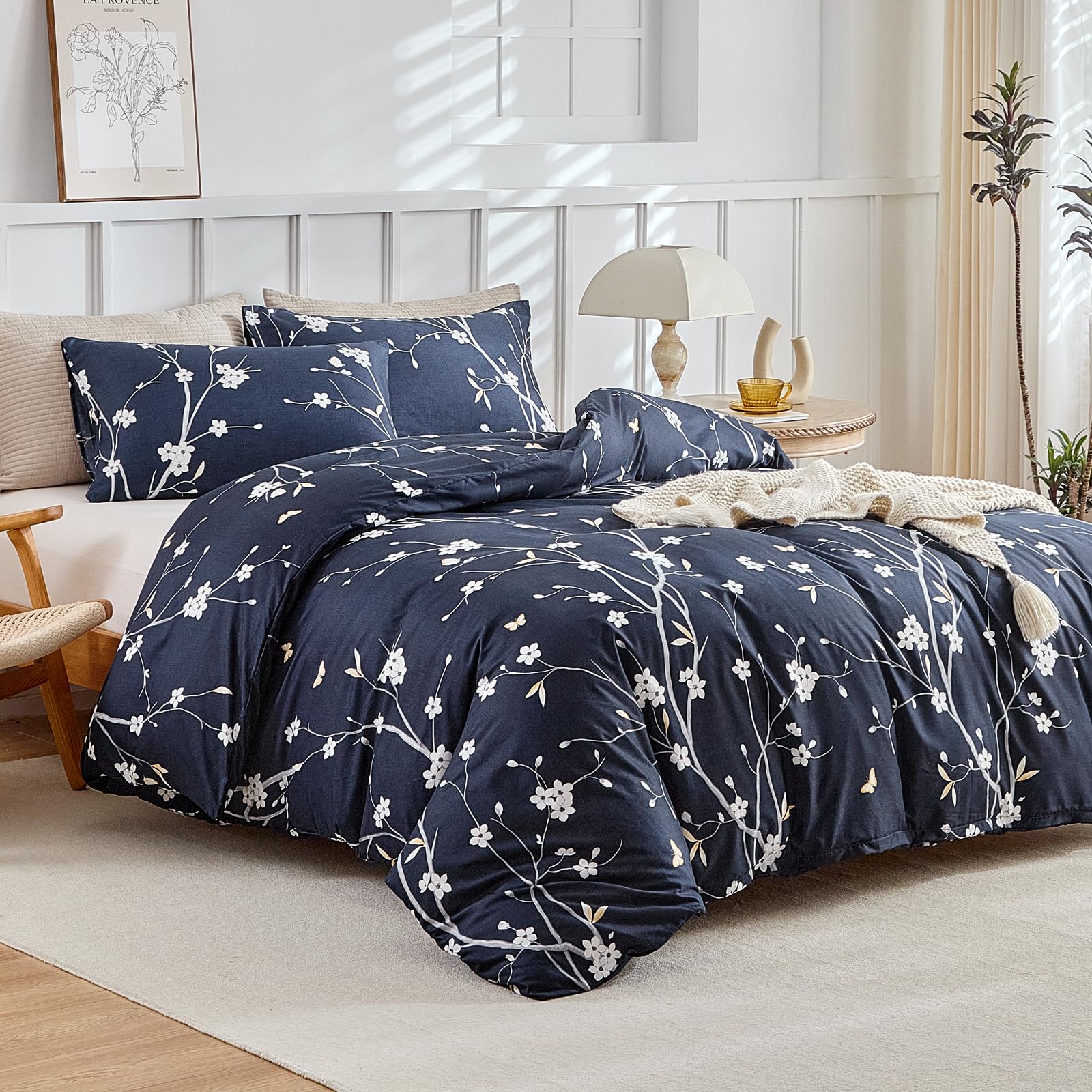 Lekesky King Size Duvet Cover Sets Blue - Floral Bedding Sets Soft Microfiber, White Flowers on Blue Kingsize Duvet Cover Sets with 2 Pillowcases for King Bed 230x220 cm, Lightweight Duvet Sets Blue
