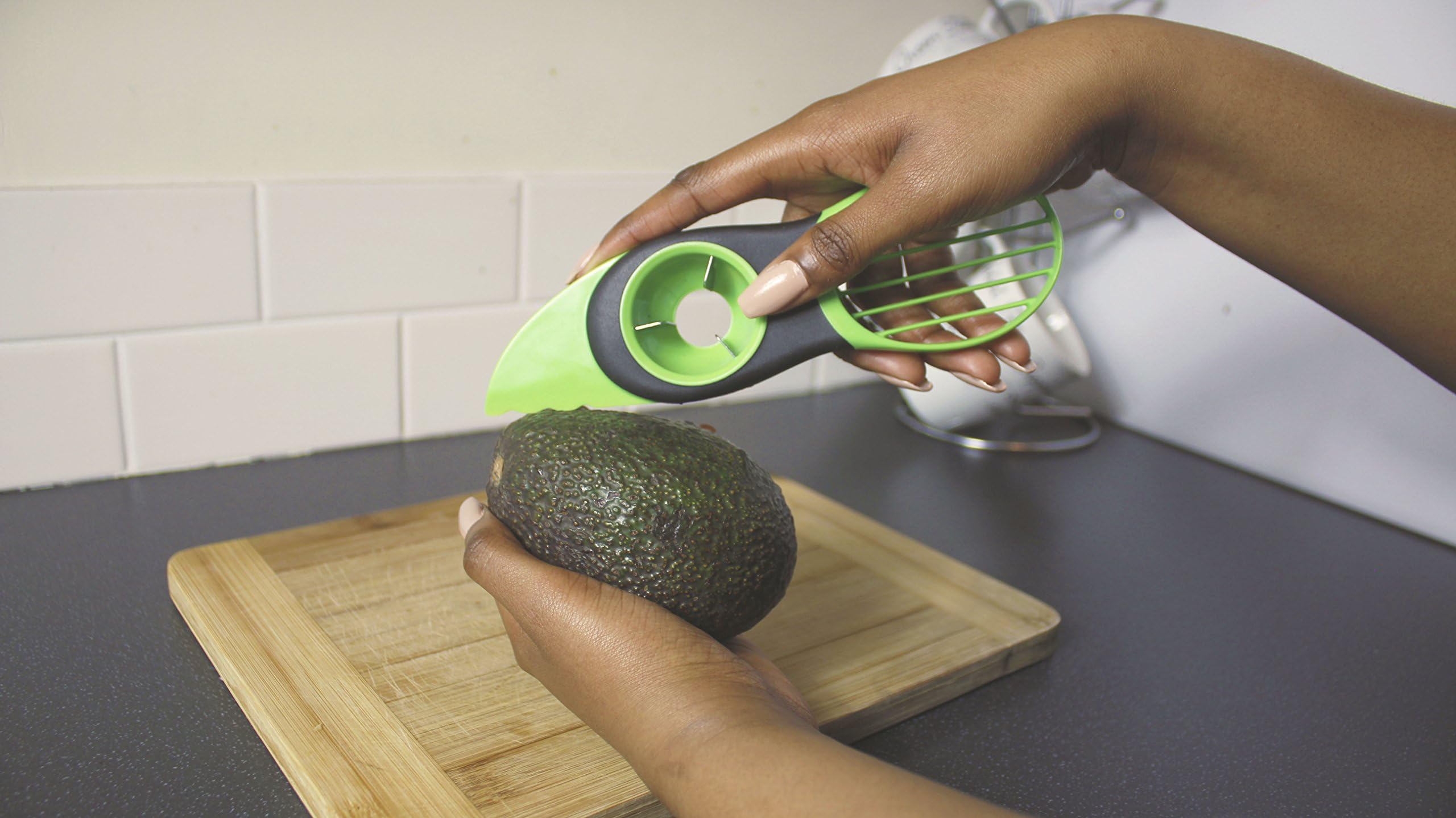 3 in 1 Avocado Slicer - Green Peeler Splits Slices Blade Fruit Pitter Papaya Mango.The Kitchen Gadget That Is Easy To Use & Clean. Perfect For Salads, Breakfast & Meals. Fresh Avocado In Less Than 60 Seconds.
