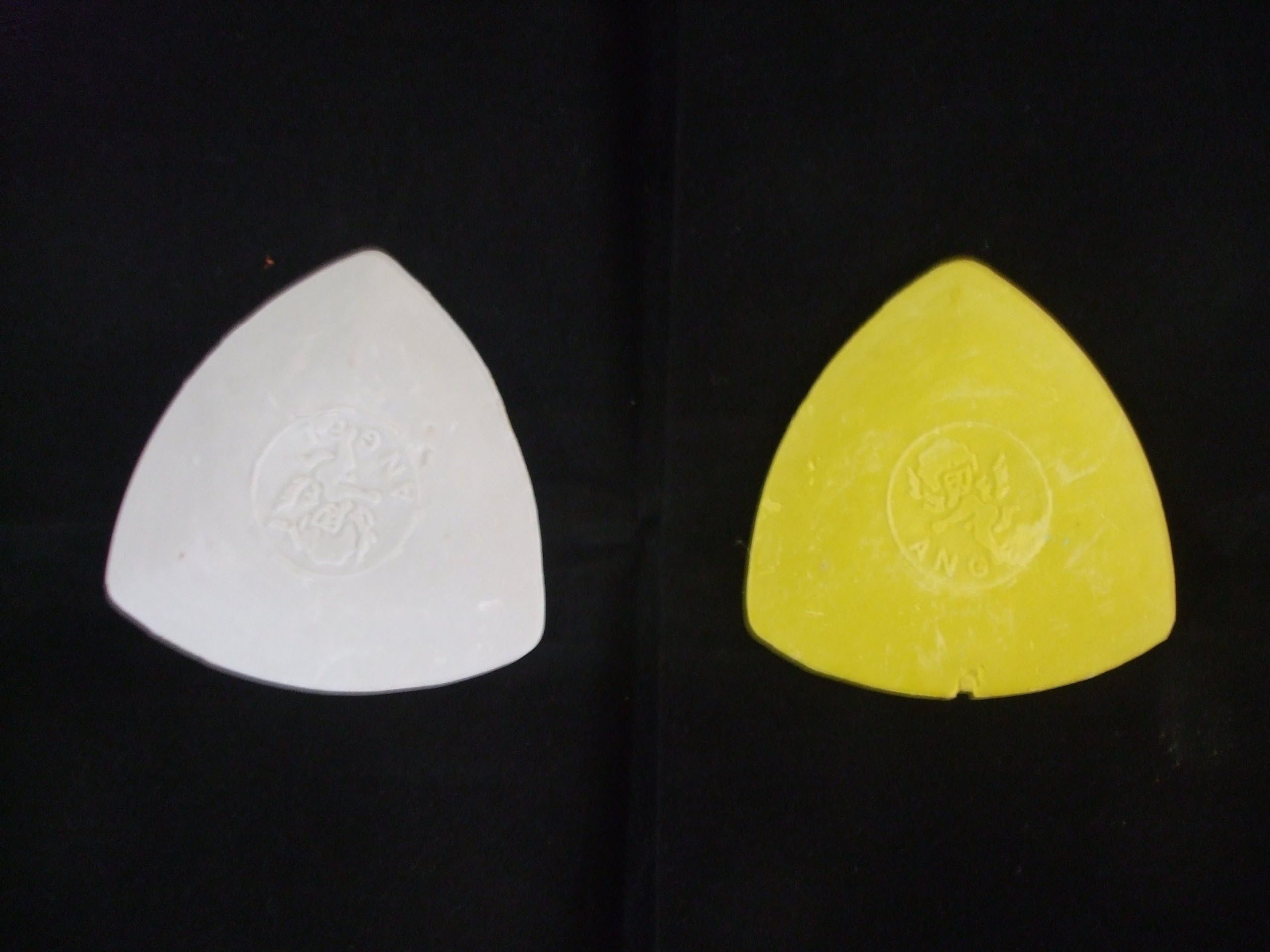 Pack of 2 Soft Tailors Chalks - White & Yellow