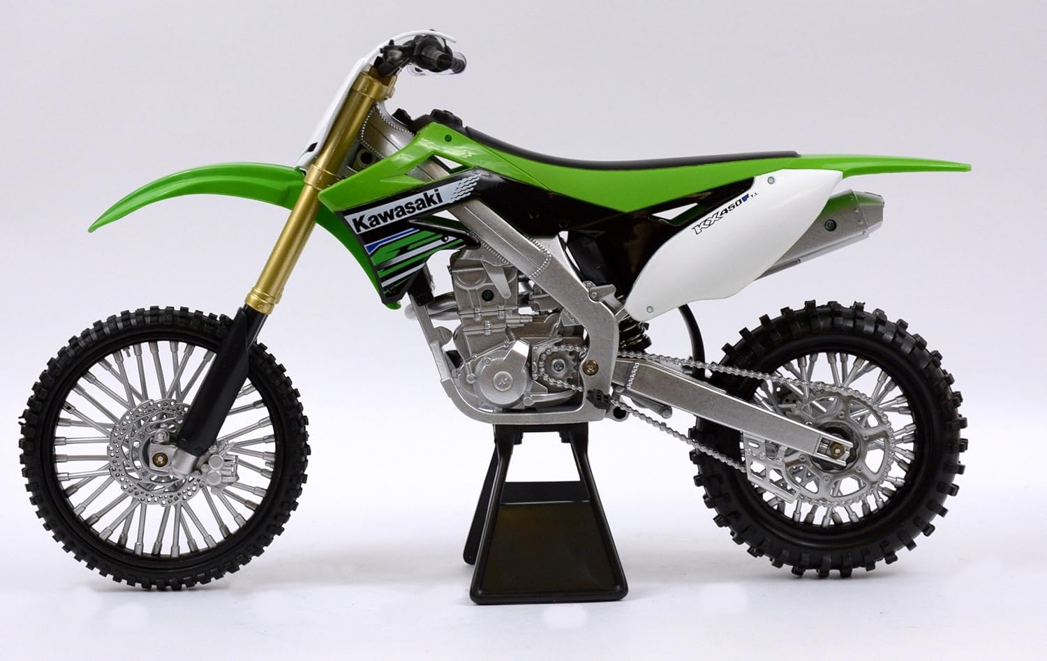 New Ray 49373 Vehicule Miniature Moto Cross Kawasaki Factory Kx 450 F Echelle 1 6 Amazon Co Uk Toys Games