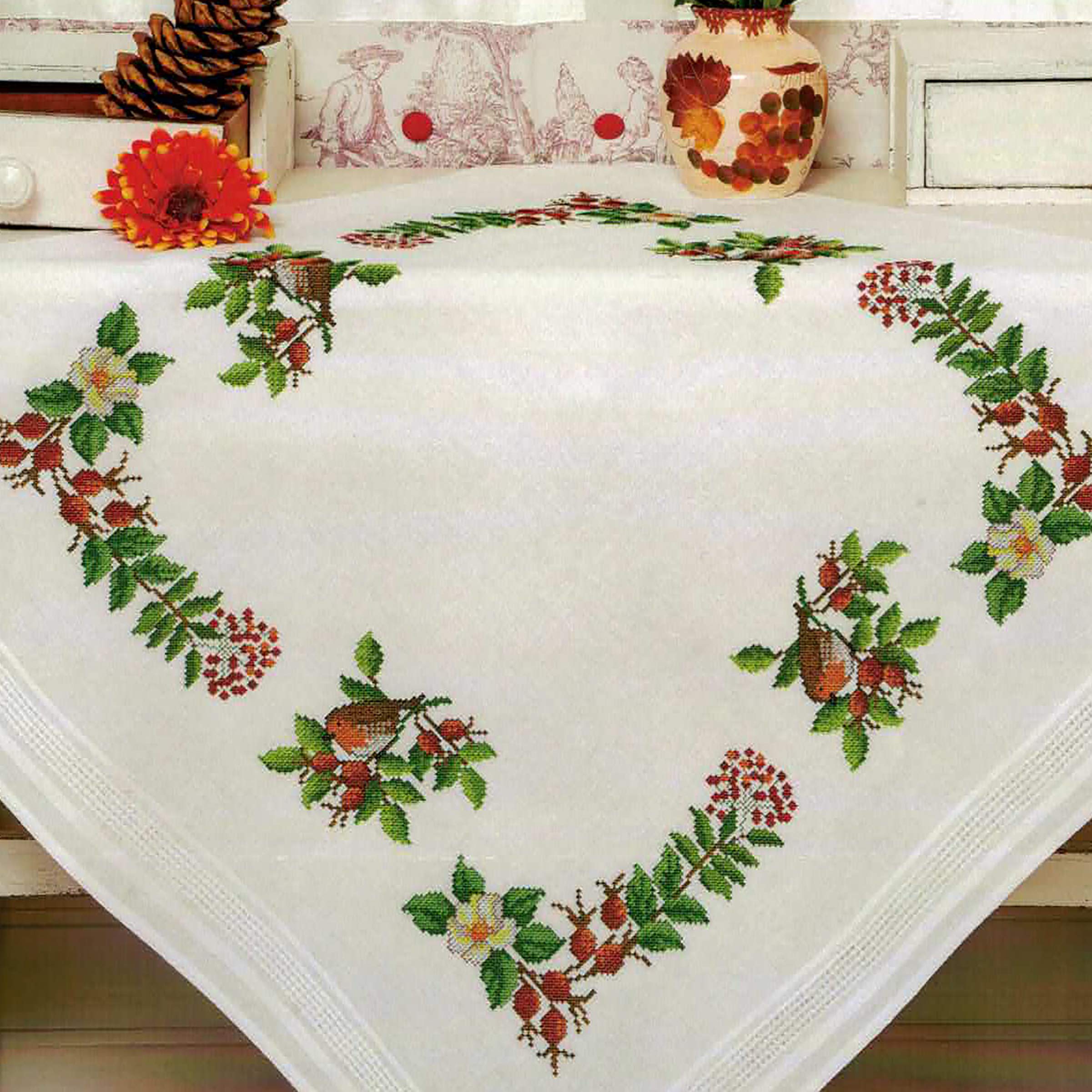 Kamaca Embroidery Kit, Tablecloth, Robin in the Garden, Cross Stitch, Outlined Cotton Embroidery Set with Embroidery Template (Tablecloth 80 x 80 cm)