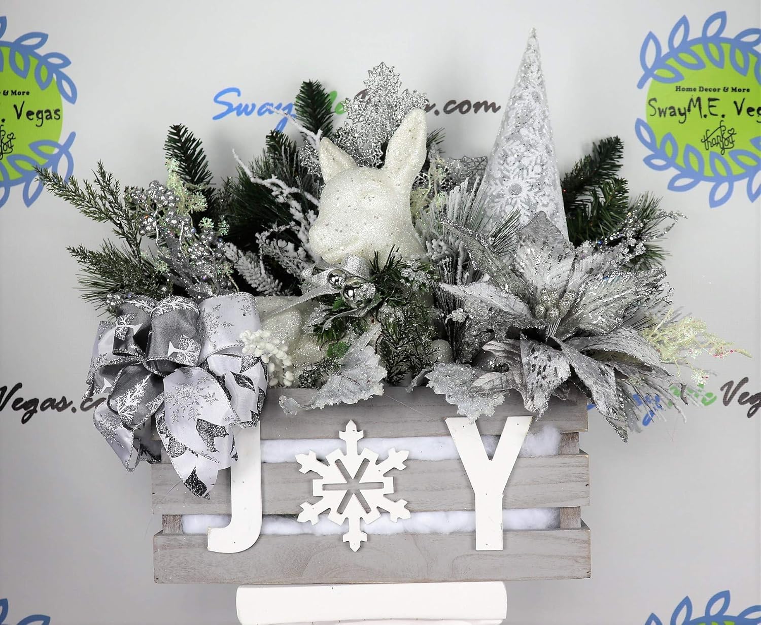 Amazon Com Christmas Lighted Centerpiece With Deer Holiday Table