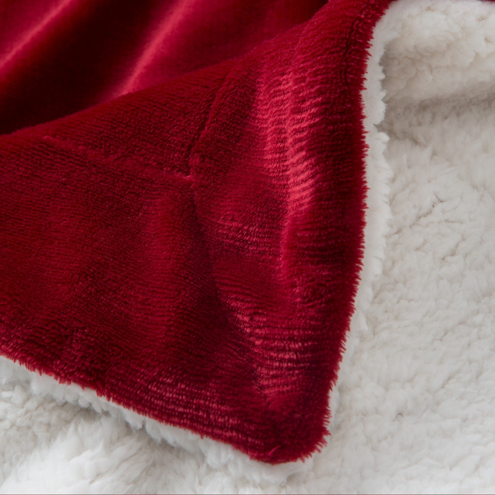 Moonen Sherpa Throw Blanket Luxurious Throw Size Brush Fabric Reversible All Season Super Soft Warm Fleece Thick Fuzzy Microplush Blanket for Bed Couch and Gift Blankets (Burgundy, 50x60 Inches)