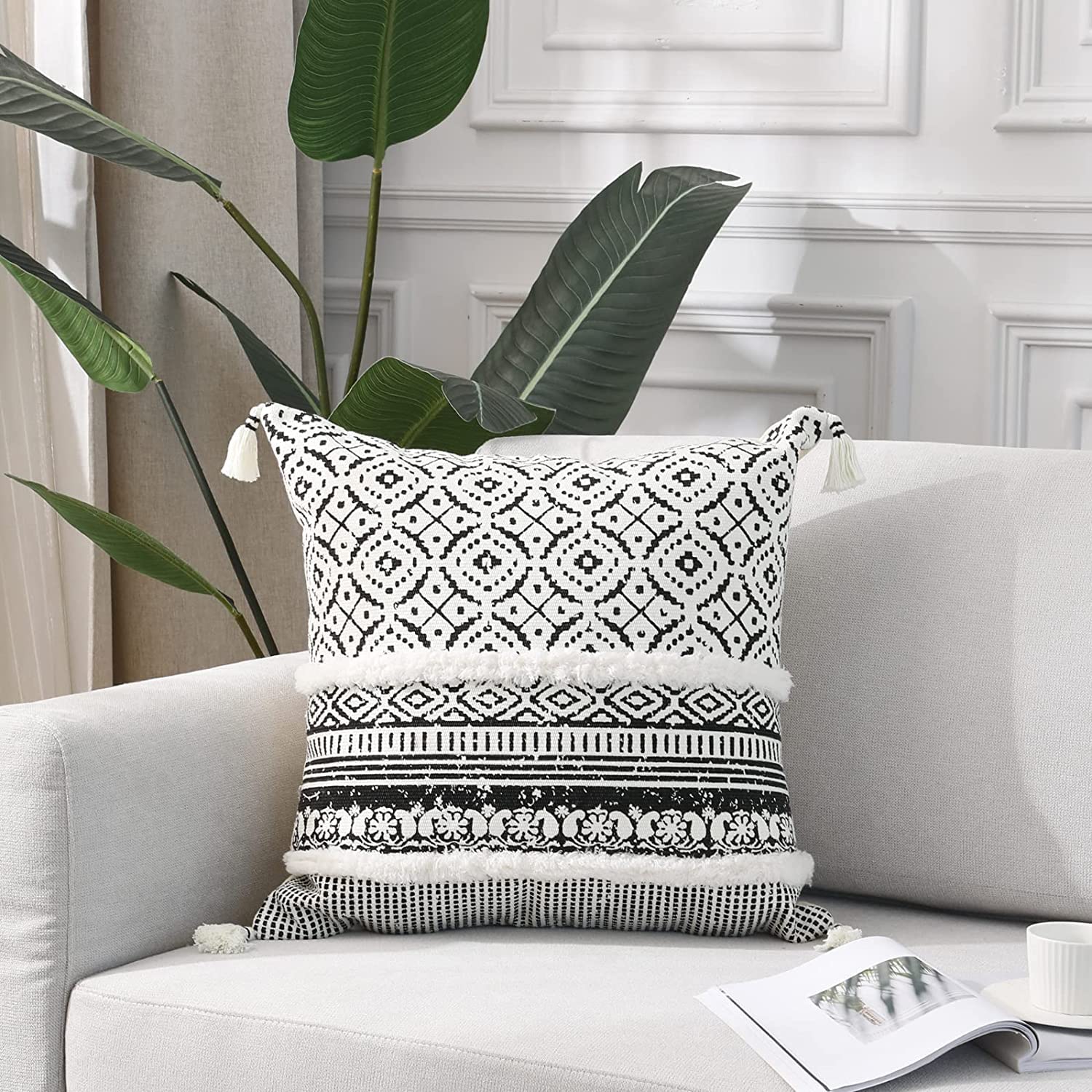 Modern Homes (Set of 2) Boho Tufted Decorative Throw Pillow Covers for Couch Sofa - Moroccan Style Cushion Covers with Tassels, Accent Decor Pillow for Bedroom Living Room (Black, 40x40 cm)