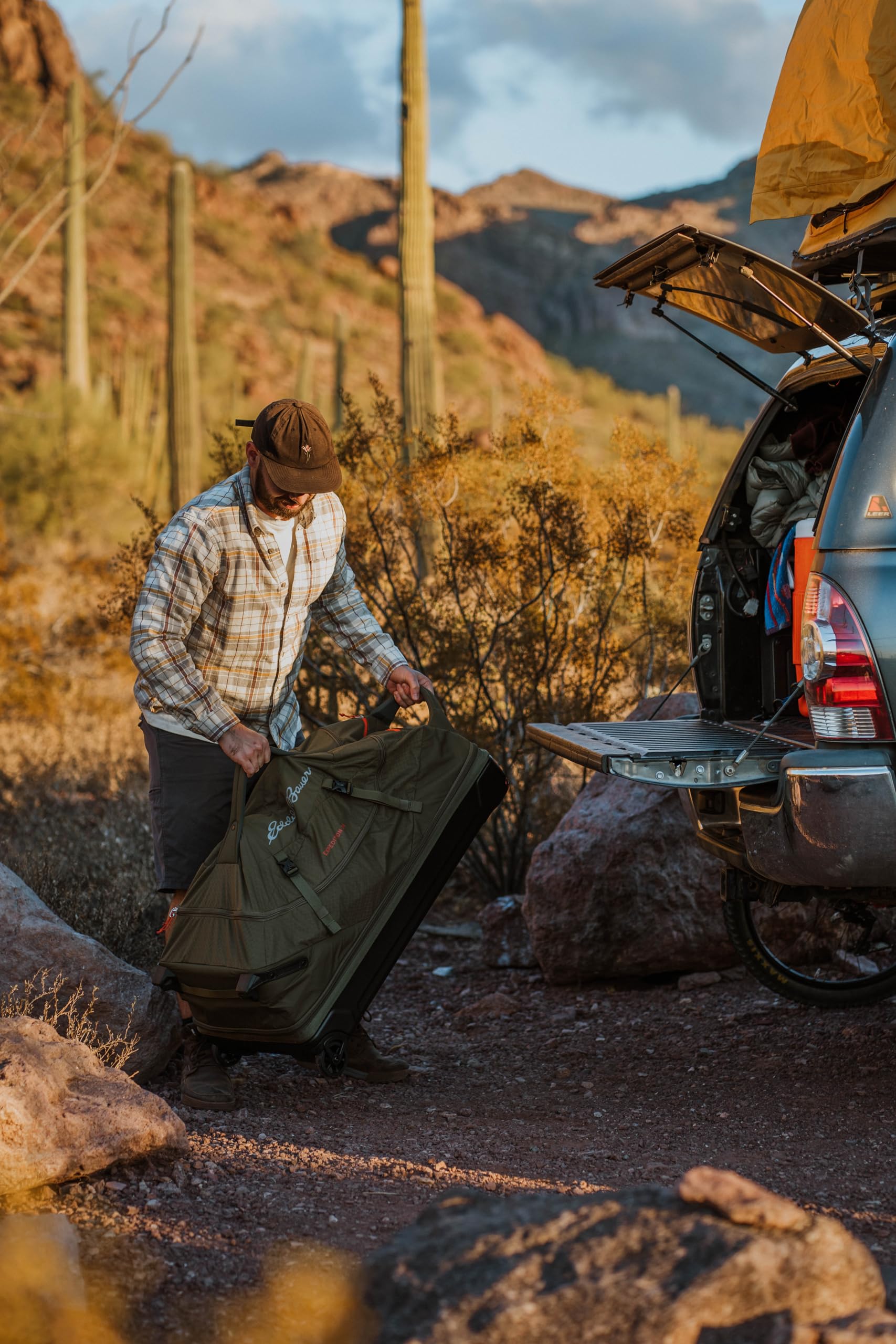 Eddie Bauer Expedition 30 Duffel Bag 2.0-Lightweight Travel Luggage Made from Rugged Polycarbonate, Black