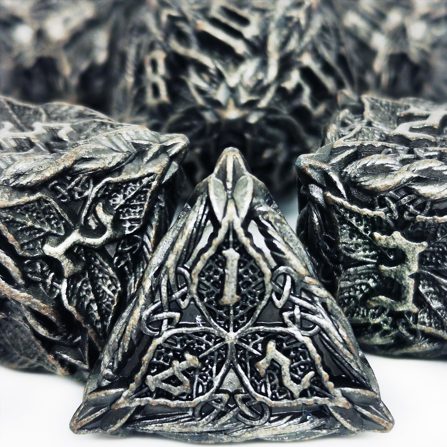 HAOMEJA Metal Polyhedral Dice Leaf Vine Set DND
