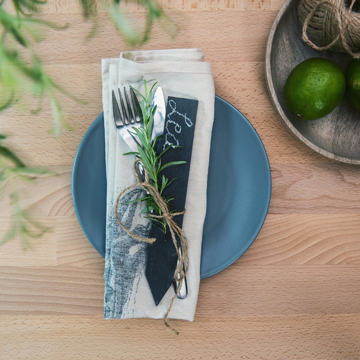 Navaris Garden Markers Set, Set of 10 Natural Slate Plant Labels for Herbs Pots and Garden - Image 3