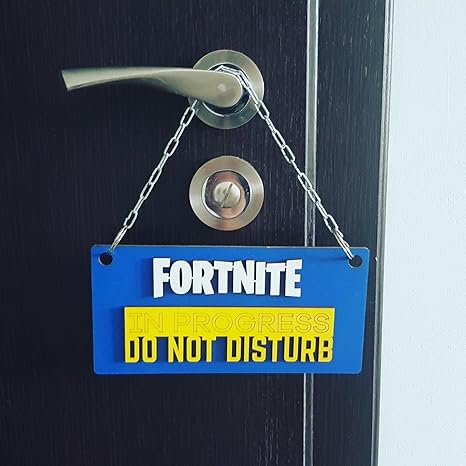 lasercut letrero de madera para colgar con diseno de fortnite progresos no se ensucia - fortnite laser cut