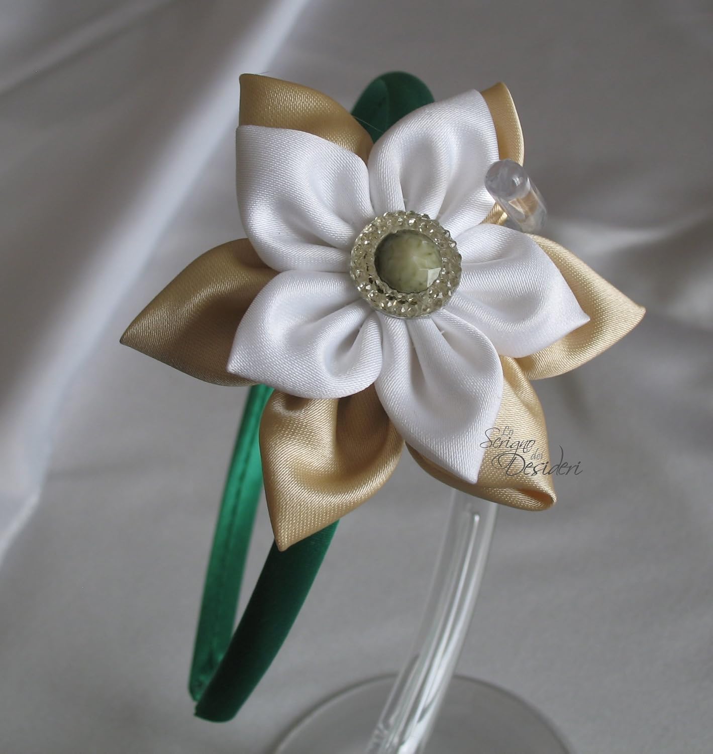 Stella Di Natale Kanzashi.Cerchietto Verde Con Fiori Kanzashi Beige E Bianco Amazon It Handmade