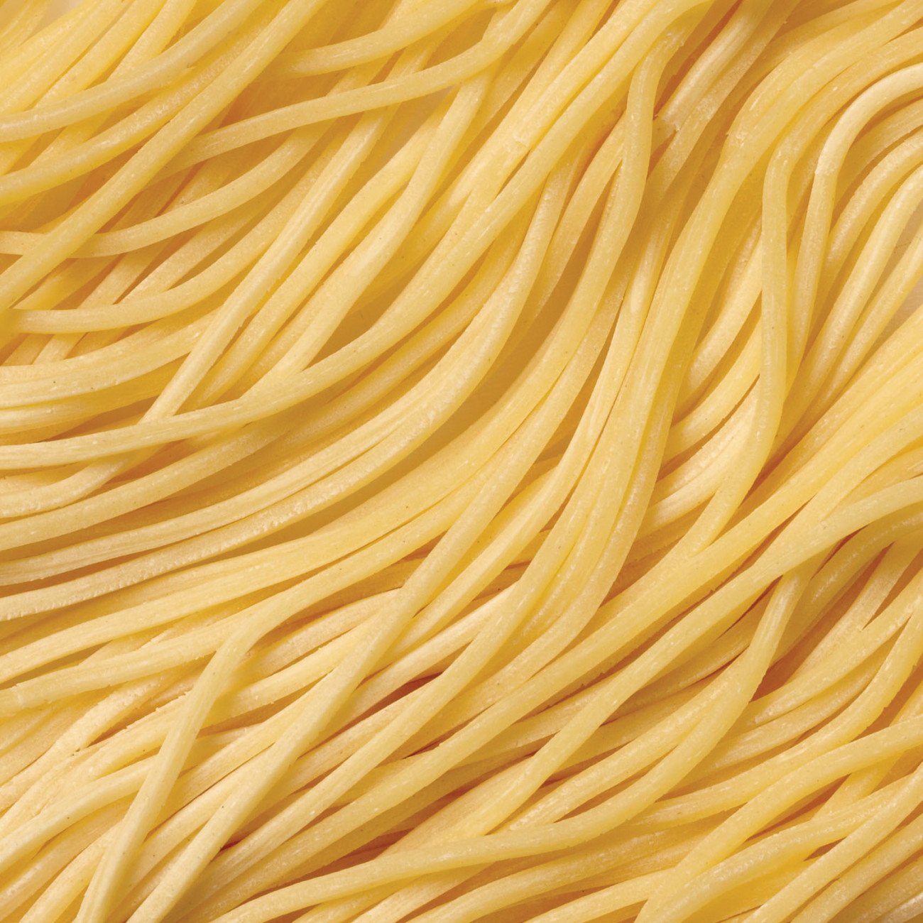 Philips Kitchen Appliances Compact Pasta and Noodle Maker, Viva Collection, Comes with 3 Default Classic Pasta Shaping Discs, Fully Automatic, Recipe Book, Small, White (HR2370/05)