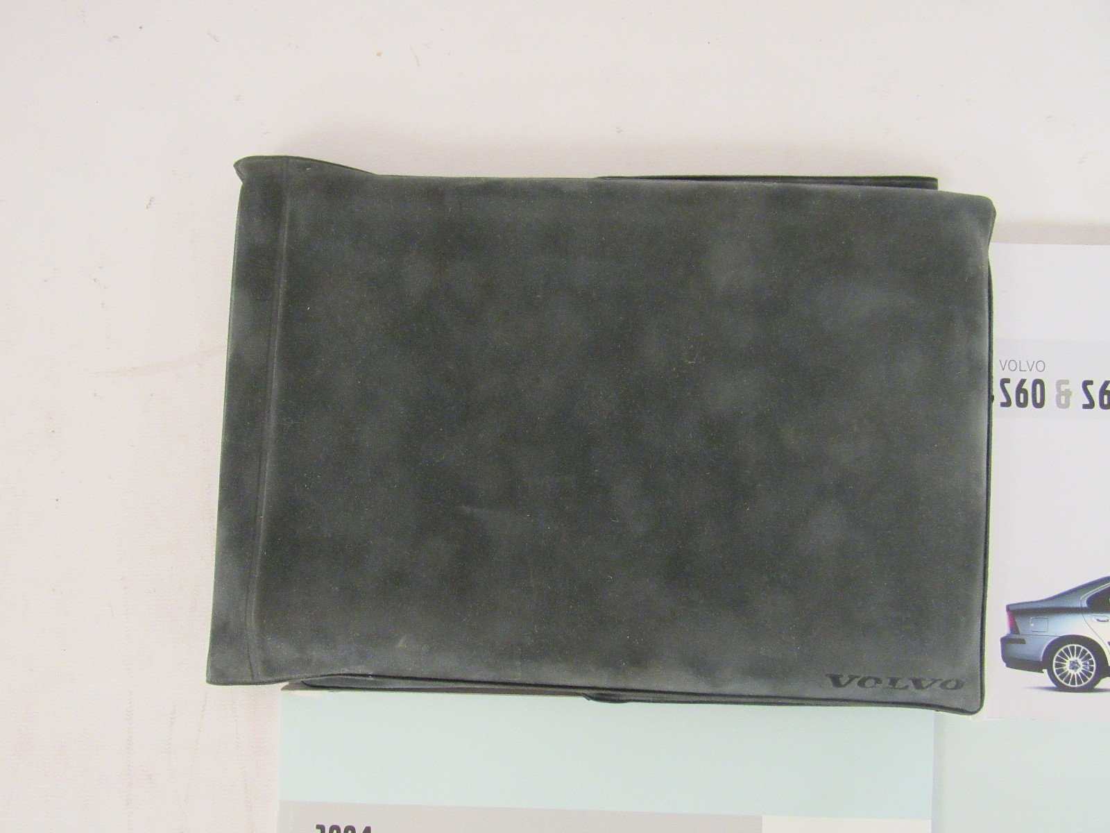 2004 Volvo S60 & S60 R Owners Manual Guide Book: Volvo: Amazon.com: Books