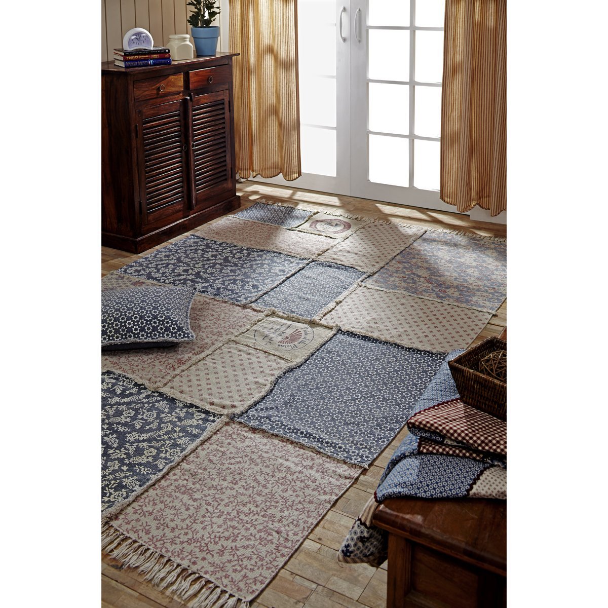 VHC Brands Farmhouse Flooring Millie White Patchwork Rug, 5' x 8