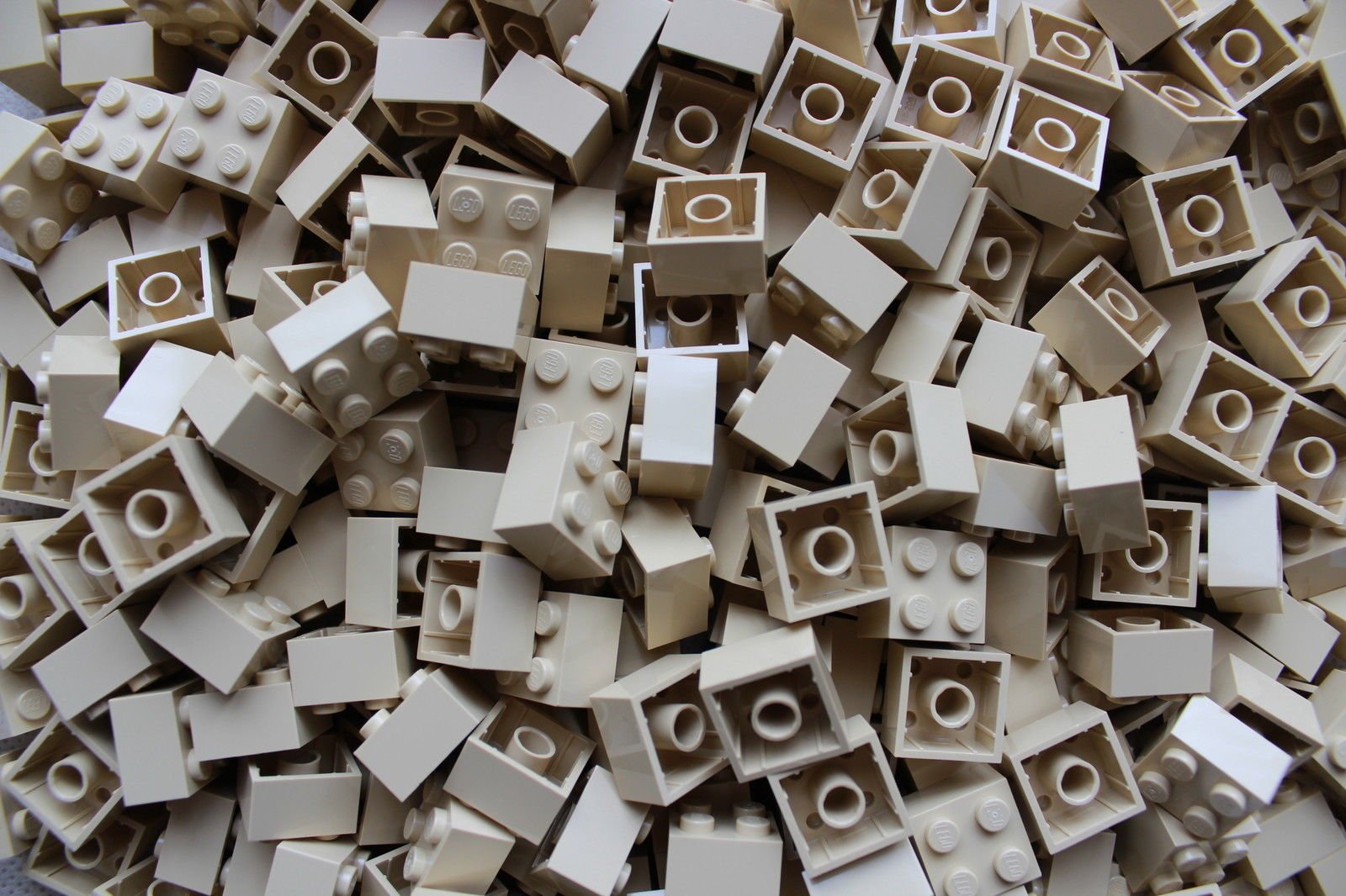 LEGO Bricks: Tan 2x2. Part 3003 (X 50)