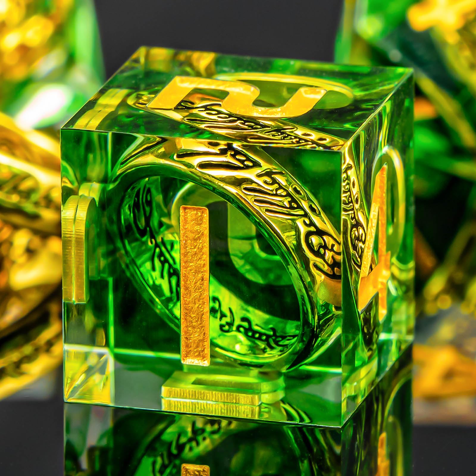 KERWELLSI Sharp Edge Resin Ring DND Dice Set with Gifts Box, Green Polyhedral Dice, 7Pcs Role Playing Game Dice D20 D12 D10 D8 D6 D4