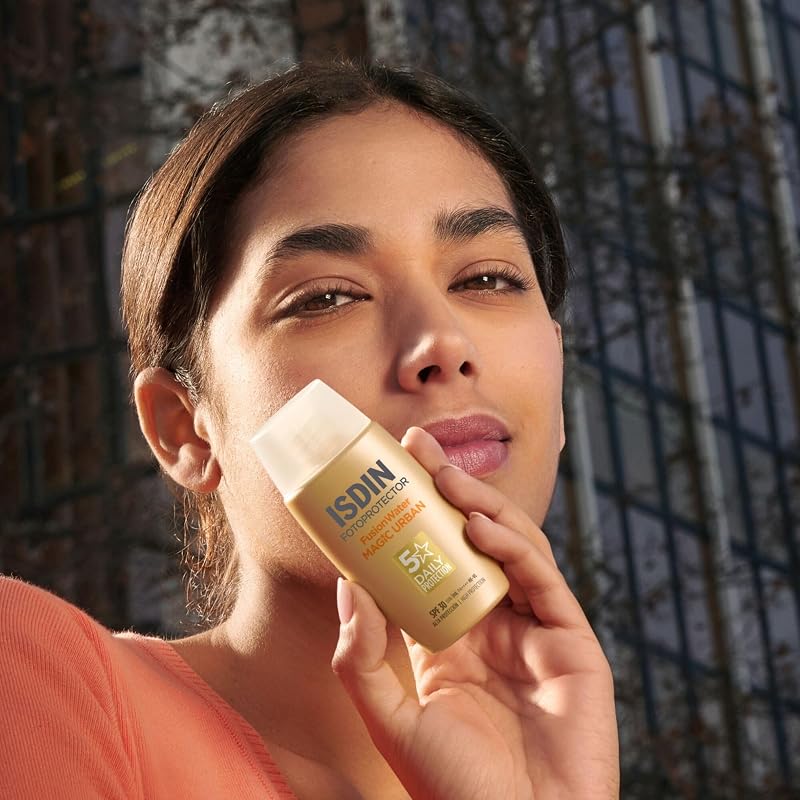 Fusion Water MAGIC Urban SPF 30 (50 ml) | Crema Solare Viso ad Azione Anti-Inquinamento per Ambienti Urbani | Texture Ultra-Leggera | Uso Quotidiano
