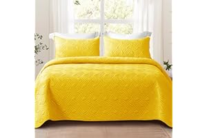 Whale Flotilla King Size Quilt Bedding Set, Soft Yellow Quilt King Size with 2 Pillow Shams, Lightweight Bedspread Coverlet Wave Pattern, Quilted Comforter Bed Cover for All Seasons