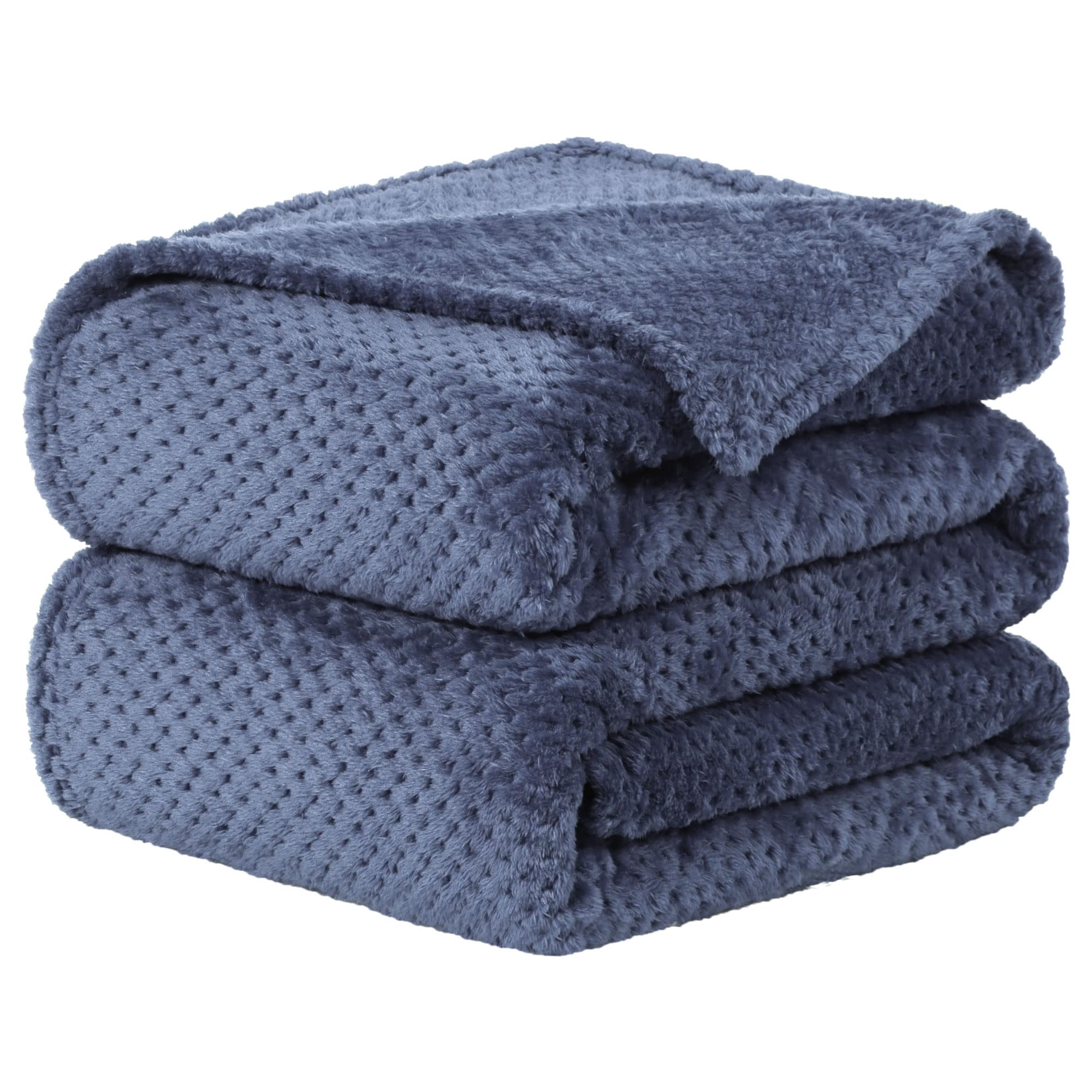 sourcing map Flannel Fleece Bed Blankets, Soft Warm Microfiber Blanket, Mesh Fuzzy Plush 330GSM Lightweight Decorative Solid Blankets for Bed Navy Blue 150 x 200cm