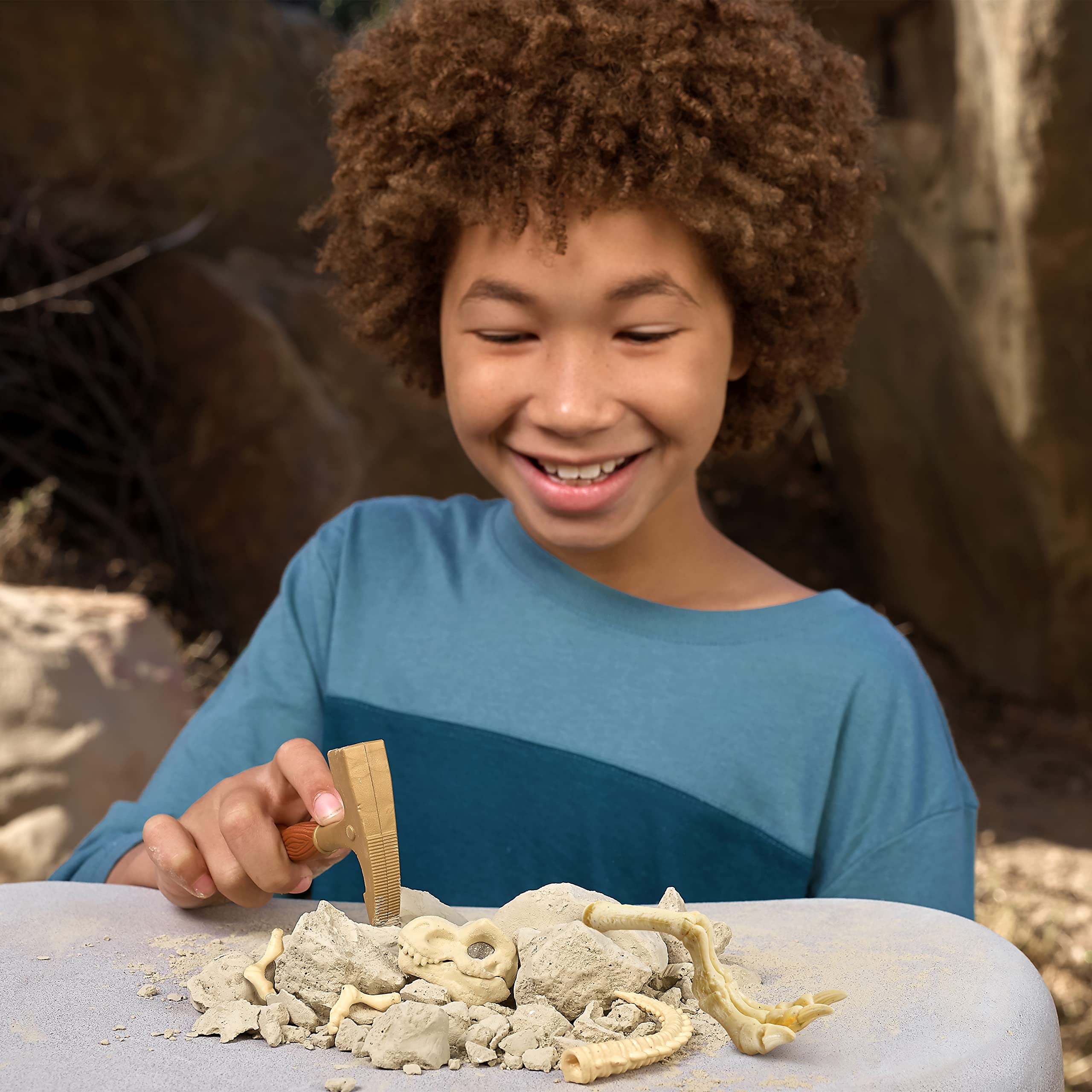 Robo Alive Dino Fossil Find - Ankylosaurus by ZURU Excavate Dinosaur Fossils Digging Kit Collectible Toy with Slime, Multi-Color, (7156E)