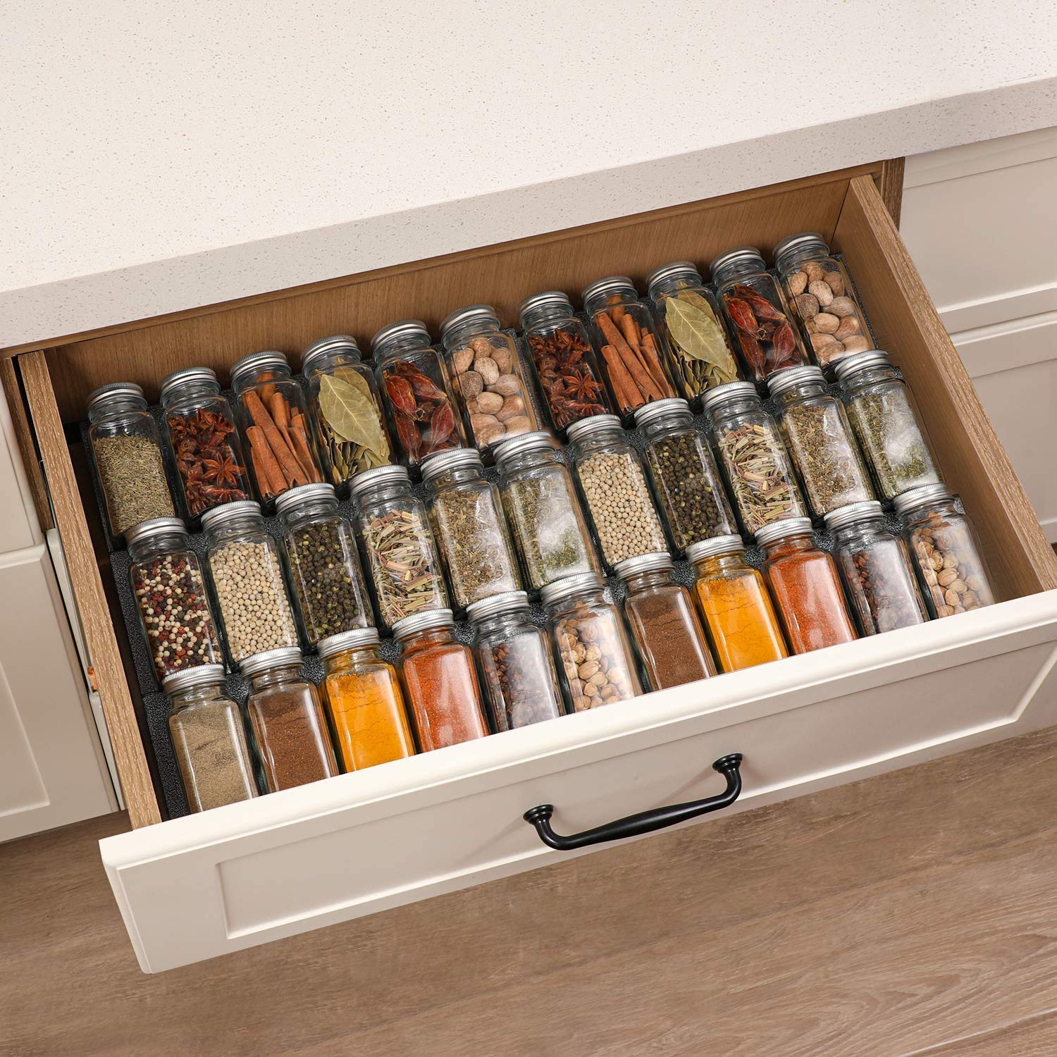 Aozita 4 oz Glass Spice Jars Bottles Empty Square Spice Containers with 810 Spice Labels, Shaker Lids, Airtight Metal Caps with Silicone Collapsible Funnels