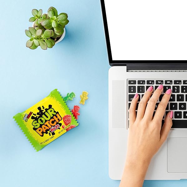 SOUR PATCH KIDS AND SWEDISH FISH MINI SOFT & CHEWY CANDY VARIETY PACK, BULK CANDY, 80 TREAT-SIZE SNACK PACKS