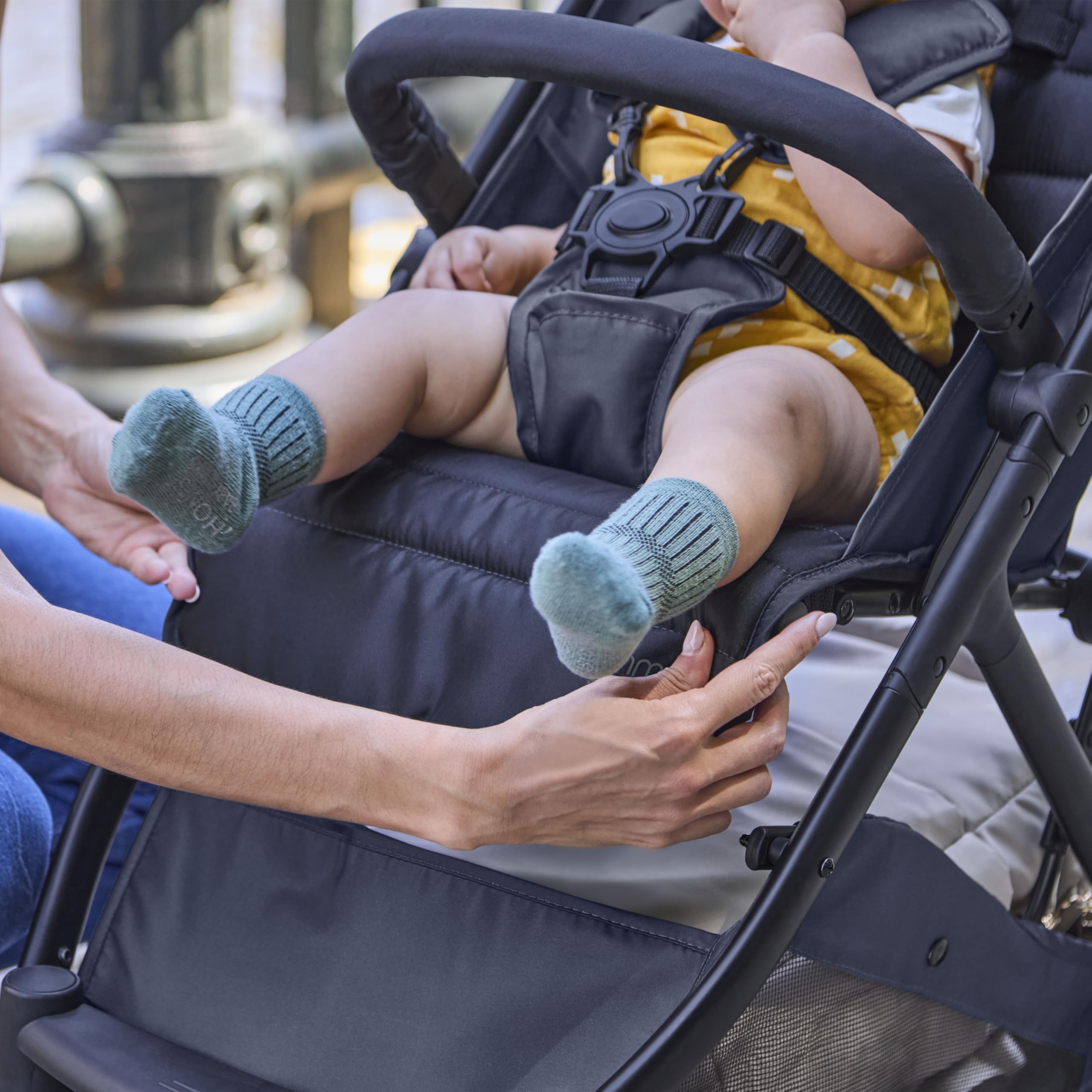 Summer Infant Ingenuity 3Dquickclose CS+ Compact Fold Stroller – Lightweight Stroller with Oversized Canopy, Extra-Large Storage and Compact Fold, Black