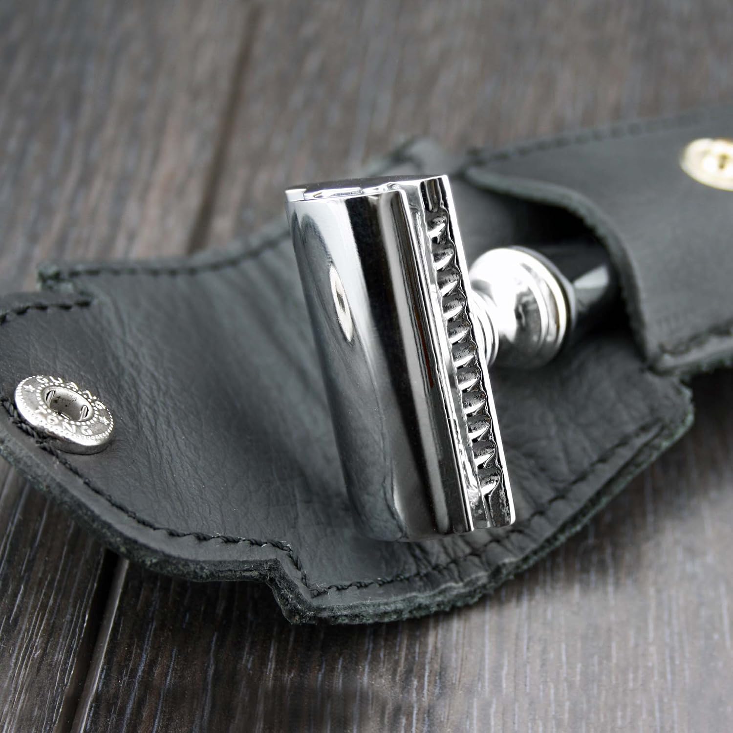 Haryali London, Double Edge Safety Razor with Leather Pouch, Reusable Travel Safety Razor for Men & Women - Image 3