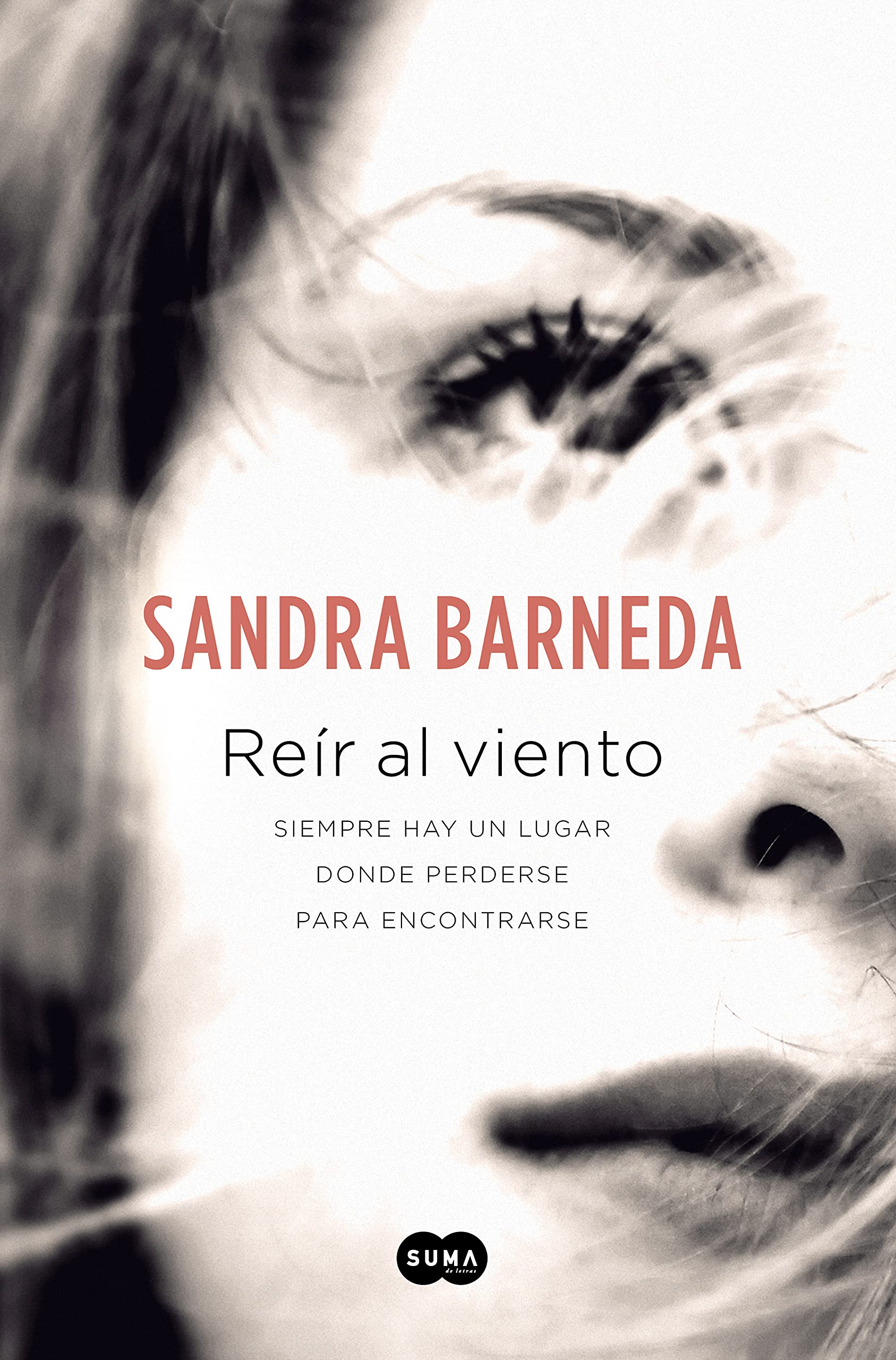 Portada de Reír al viento (Femenino singular) [tapa blanda con solapa]