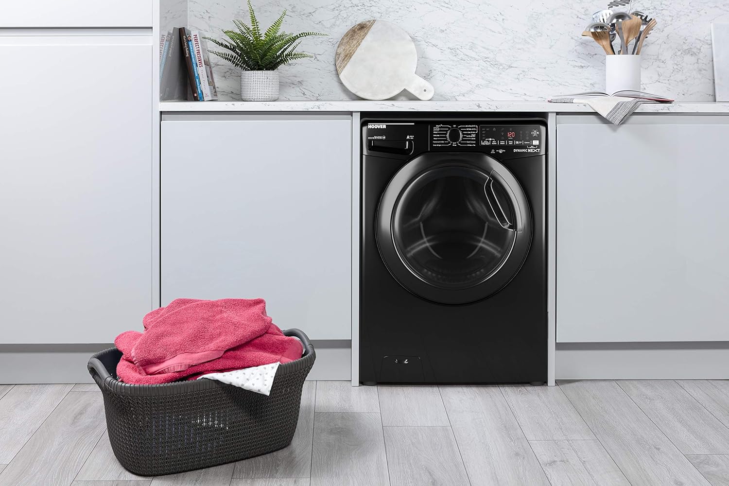 Black 9 kg 1600 rpm Hoover DWOAD69AHF7B Freestanding Washing Machine