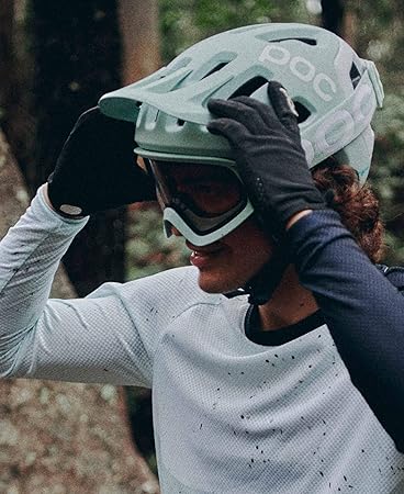 poc tectal race spin pads