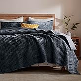 LEAONME Velvet Quilt California King Size 118''x106'', Lightweight Navy Blue Velvet Comforter Set with 2 Matching Shams, Soft