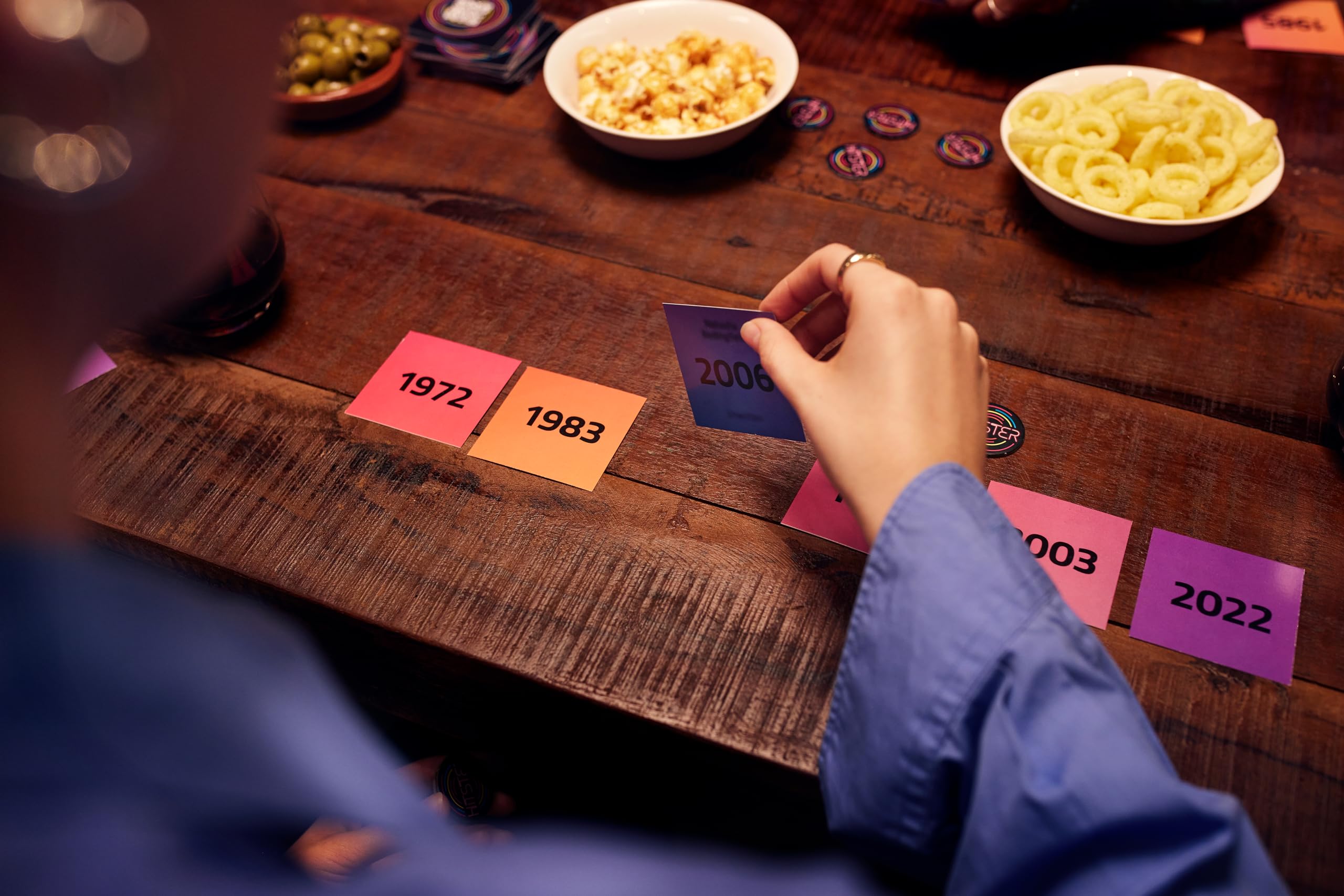 Hitster Original, EIN Party- und Kartenspiel für Erwachsene und Familien - 2 bis 10 Spieler ab 16 Jahren, Deutsch (DE) 9