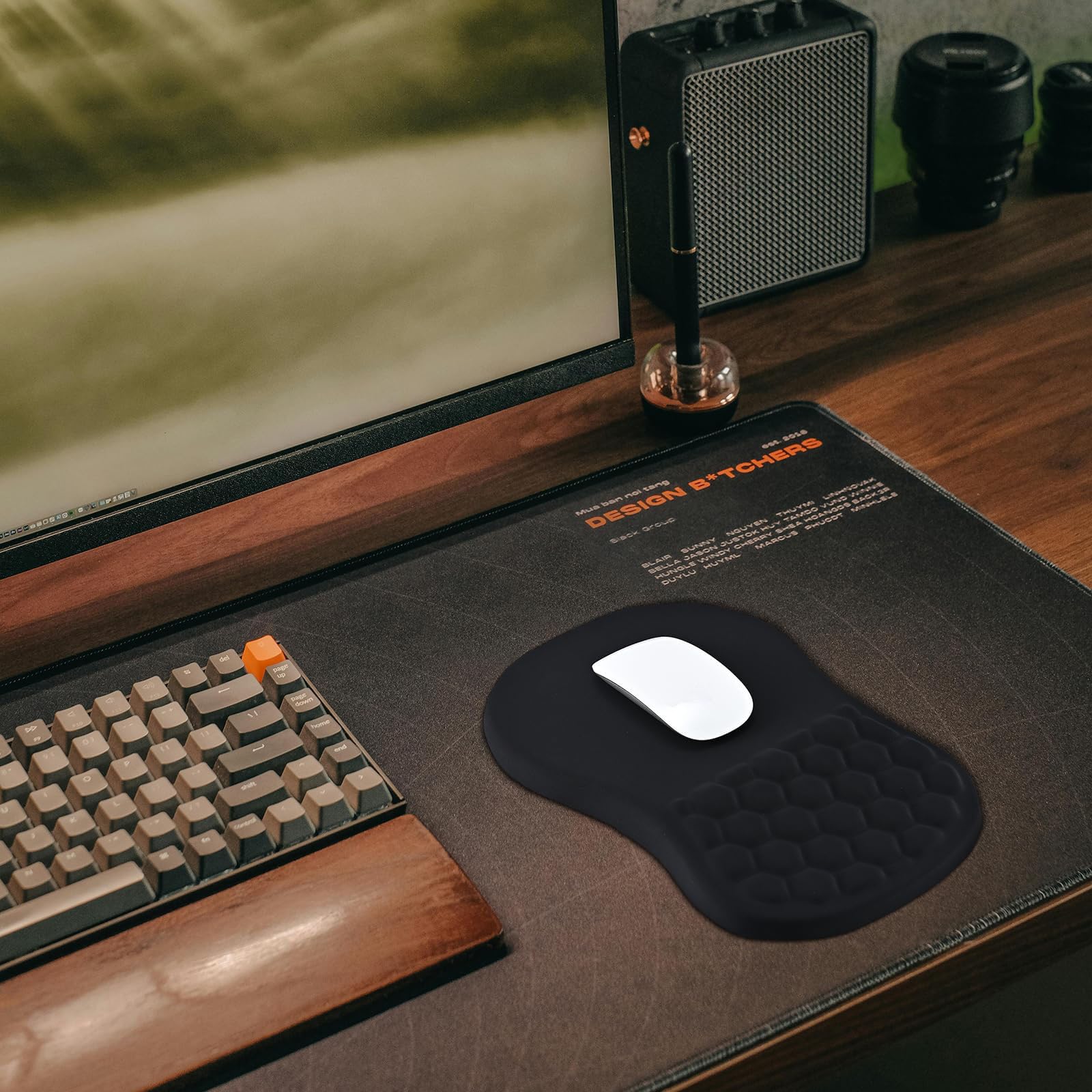 EooCoo Ergonomisches Mauspad, Mousepad mit Handauflage & Massage-Noppen, Gaming Memory-Schaum Mausmatte mit Rutschfester PU-Basis, für Schmerzlinderung, für Alle Maus Laptop, PC (300x200 mm) 6