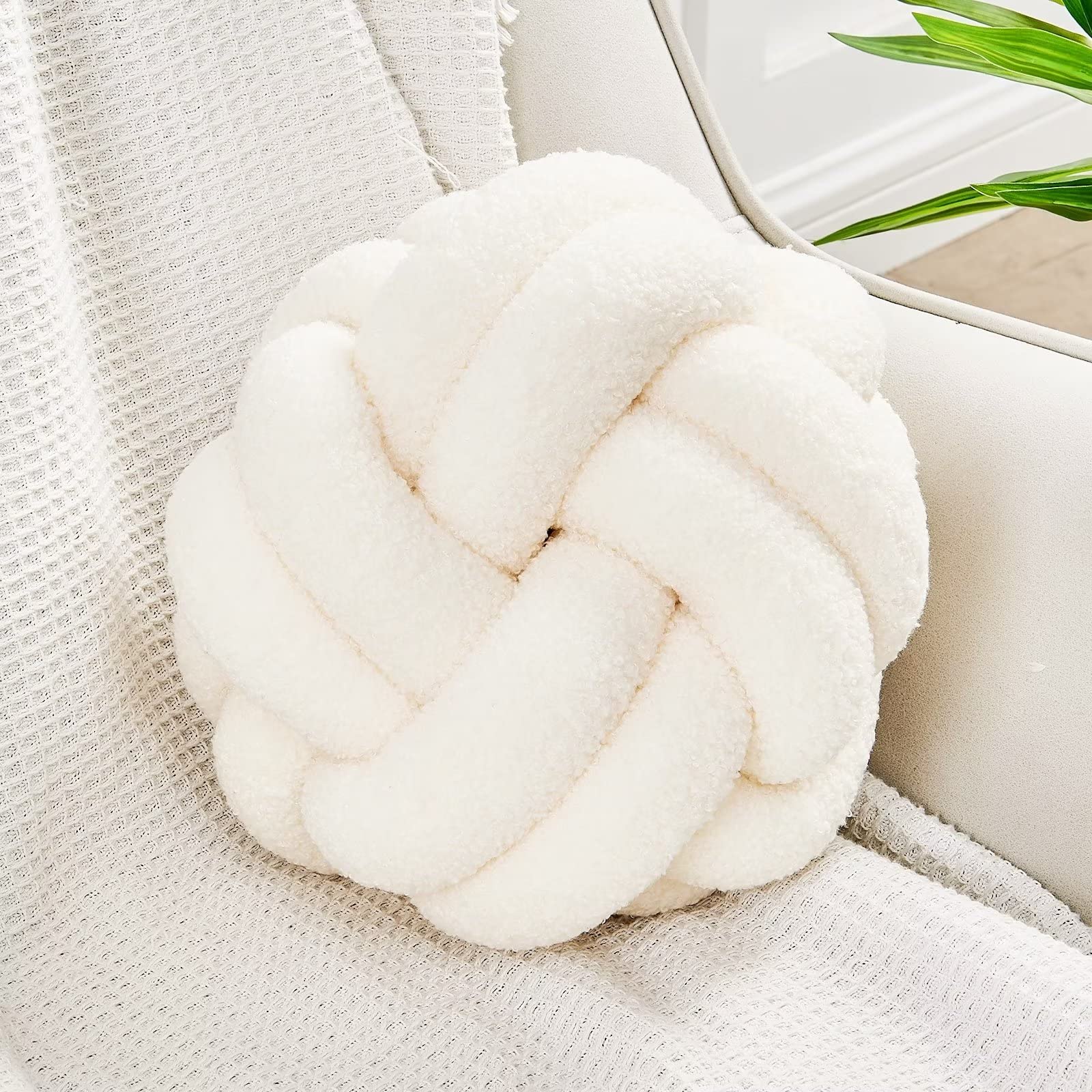 Knot Pillow