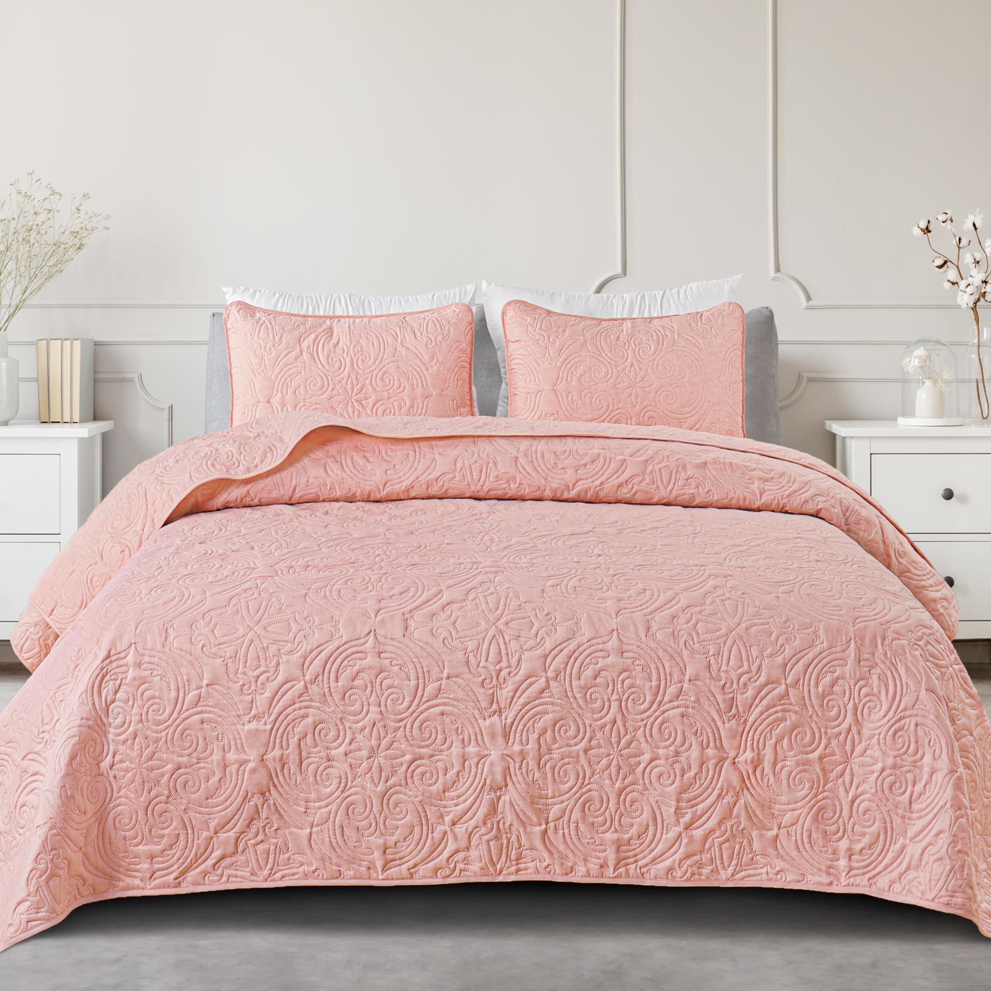 Photo 1 of Exclusivo Mezcla Quilt Set Twin Size, Lightweight Vintage Quilts with 1 Pillow Sham, Soft Twin Bedspreads Coverlets Bedding Set for All Seasons, (68"x88", Blush Pink)