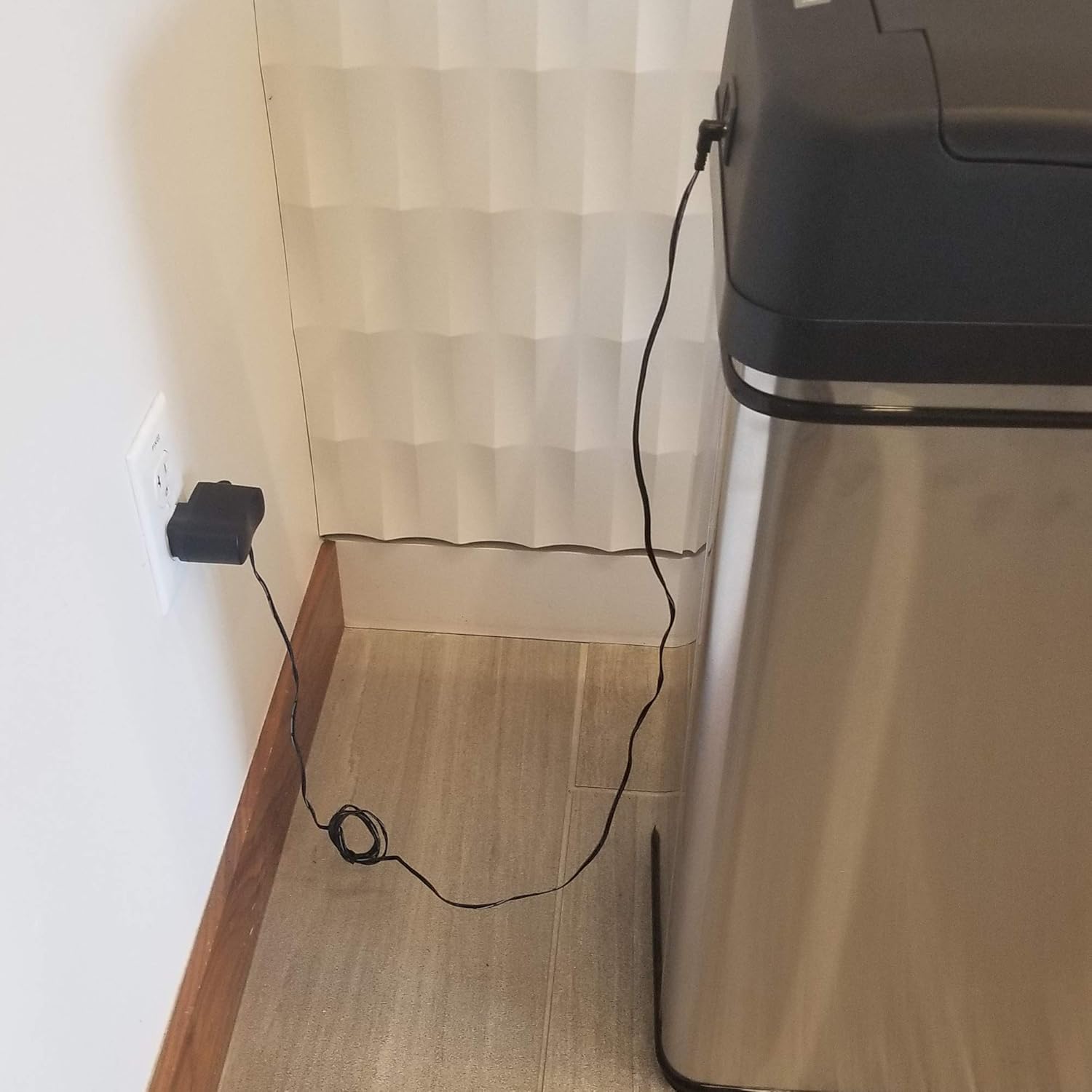 iTouchless AC Power Adapter for Automatic Sensor Trash Cans, Official and Manufacturer Certified, UL Listed, Energy Saving: Home & Kitchen