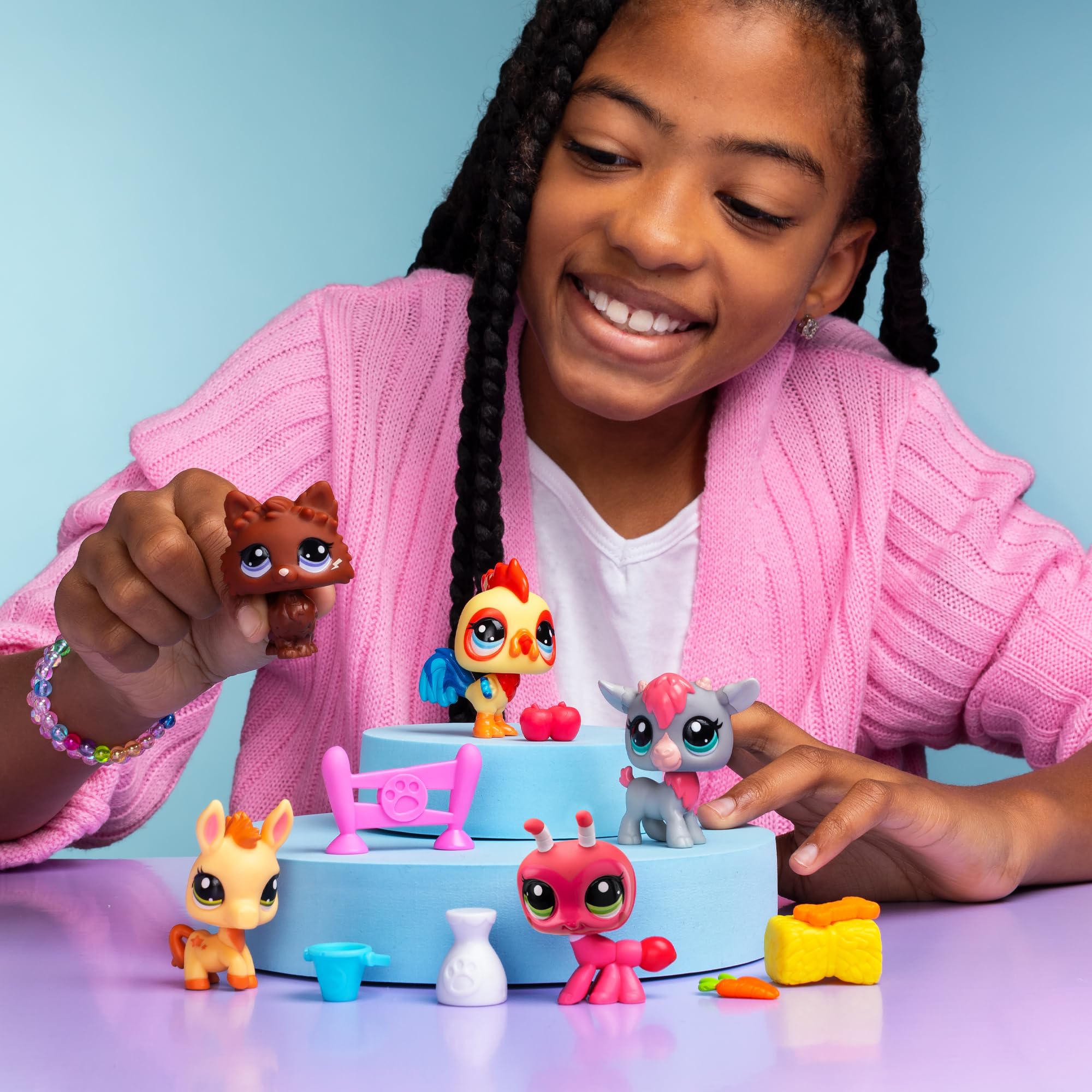 Littlest Pet Shop Farm Besties Collector Set - Gen 7 Bobble Head Pets #56-60, Imagination Toy for Kids 4+