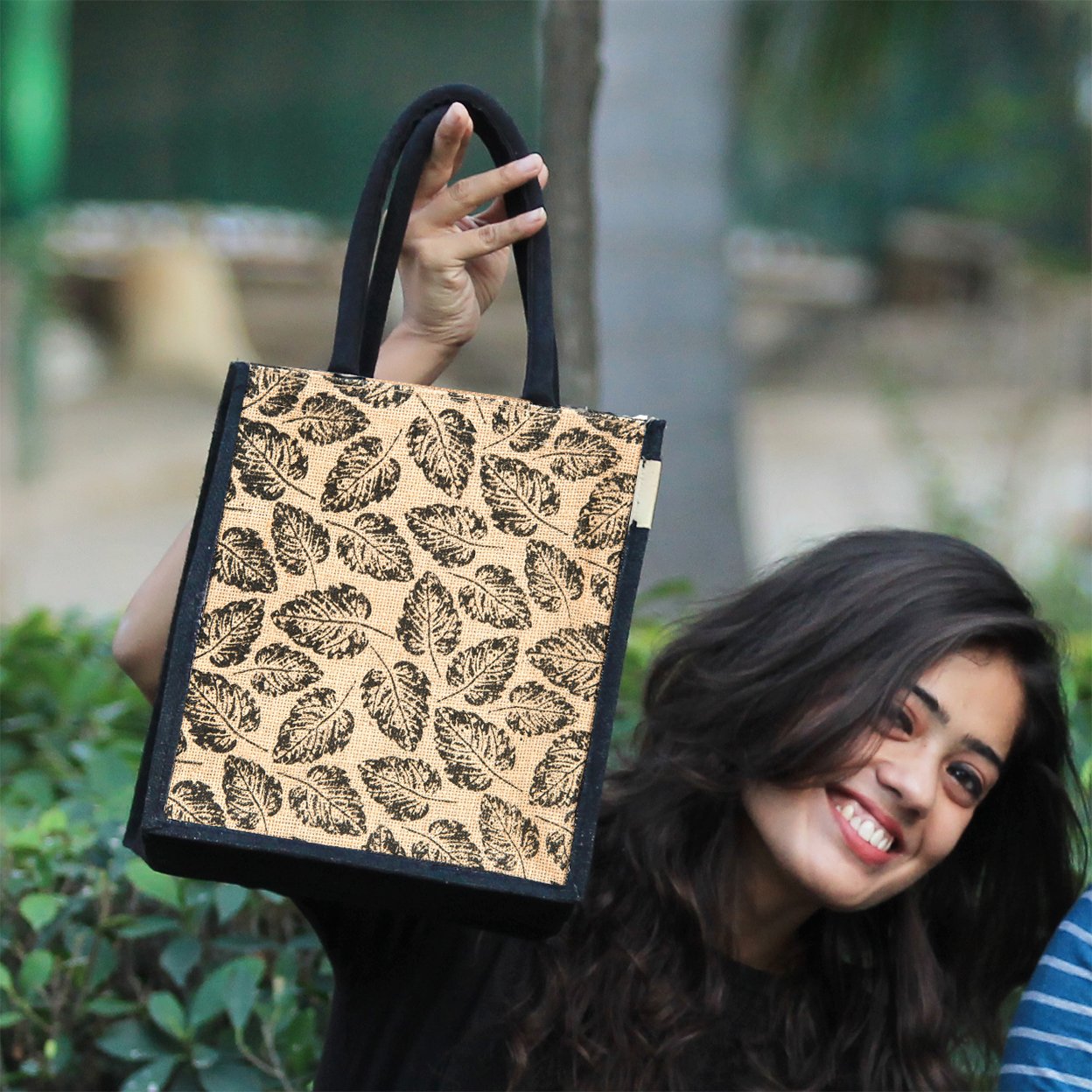 h&b jute unisex multicolour tote bag