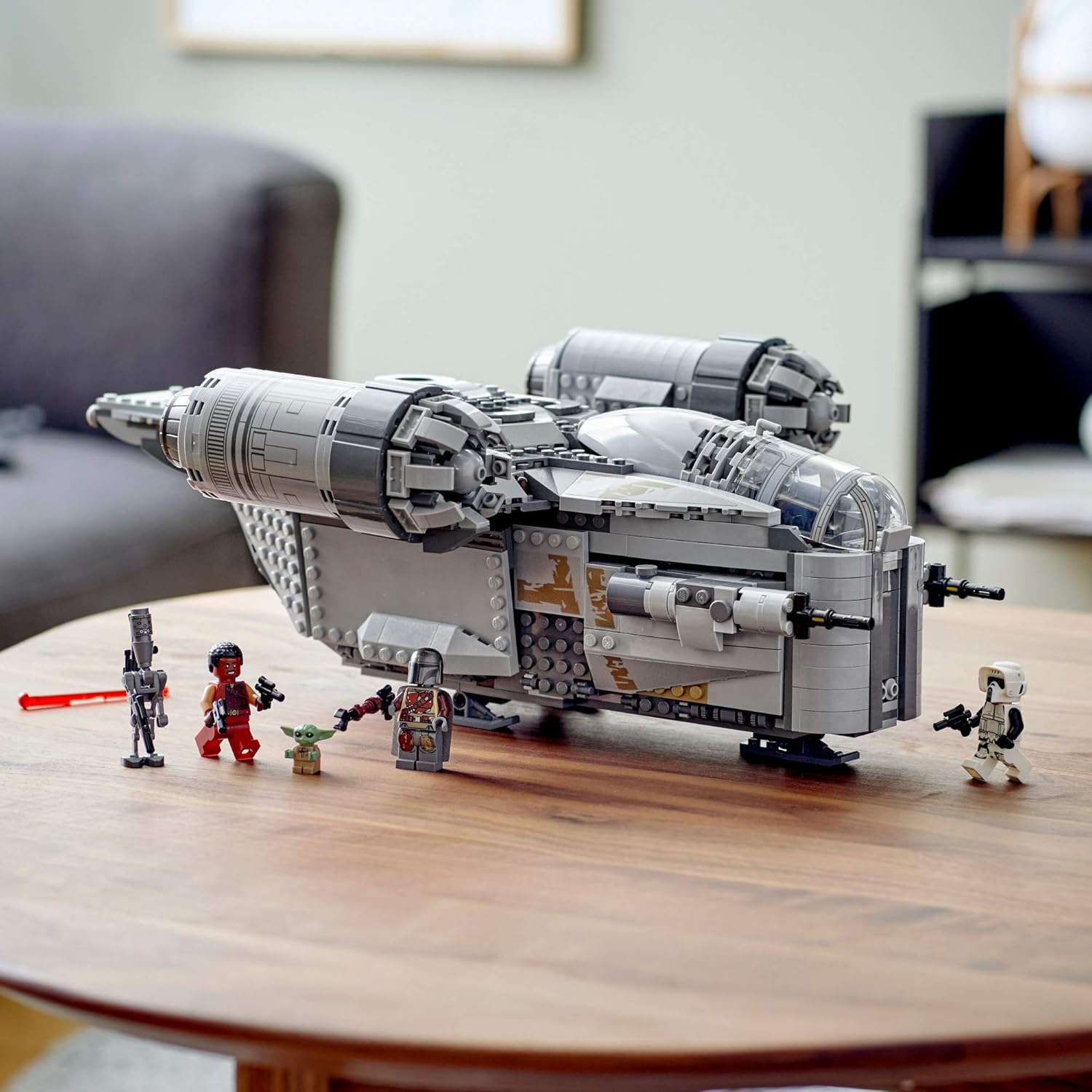 LEGO Star Wars: The Mandalorian The Razor Crest 75292 Building Kit, New 2020 (1,023 Pieces): Toys & Games