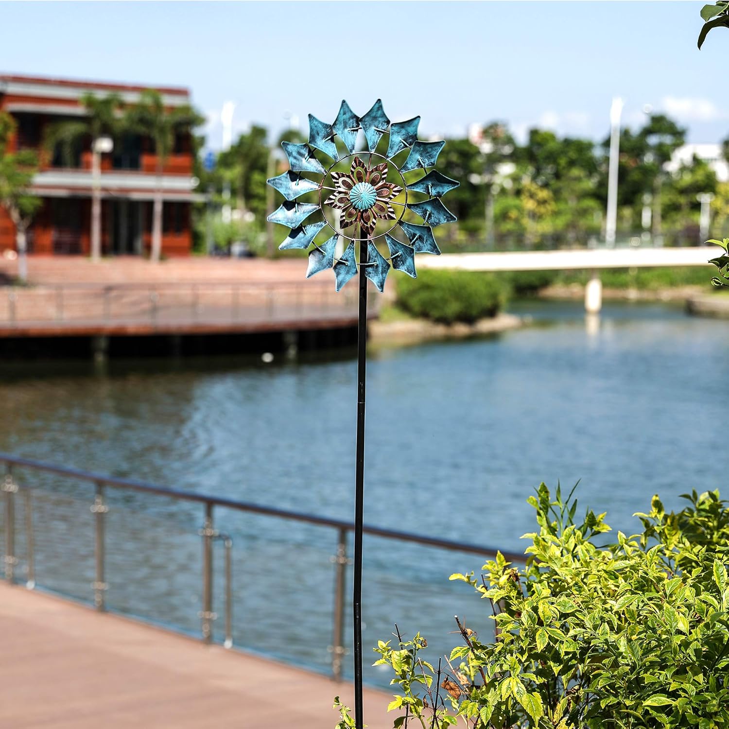 SteadyDoggie Wind Spinner Emerald 61in Single Blade Easy Spinning Kinetic Wind Spinner for Outside – Vertical Metal Sculpture Stake Construction for Outdoor Yard Lawn & Garden : Garden & Outdoor