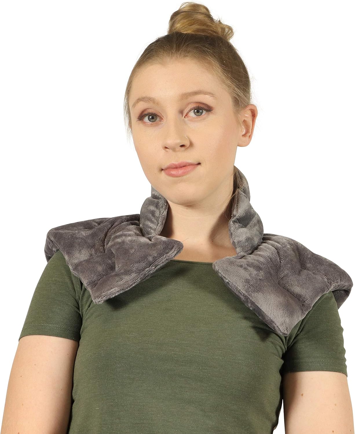 Mars Wellness Heated Microwaveable Neck and Shoulder Wrap - Herbal Hot/Cold Deep Penetrating Weighted Herbal Aromatherapy Shoulder and Neck Therapy Wrap - Made in The USA (Charcoal): Health & Personal Care