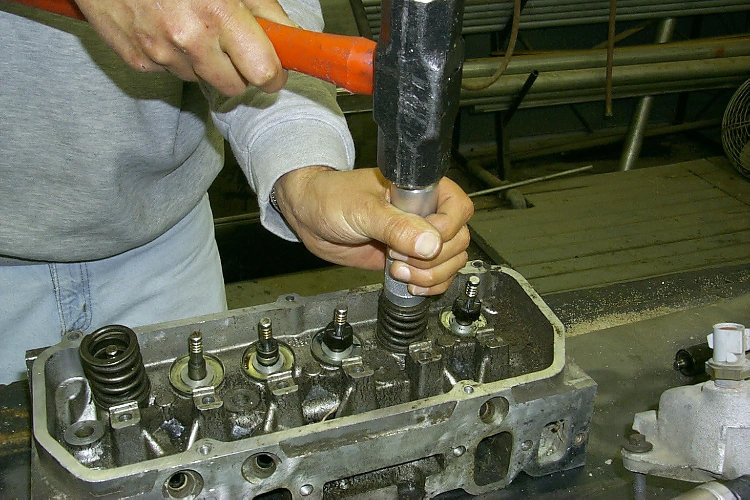 Lisle 36200 Valve Keeper Remover and Installer Tool For