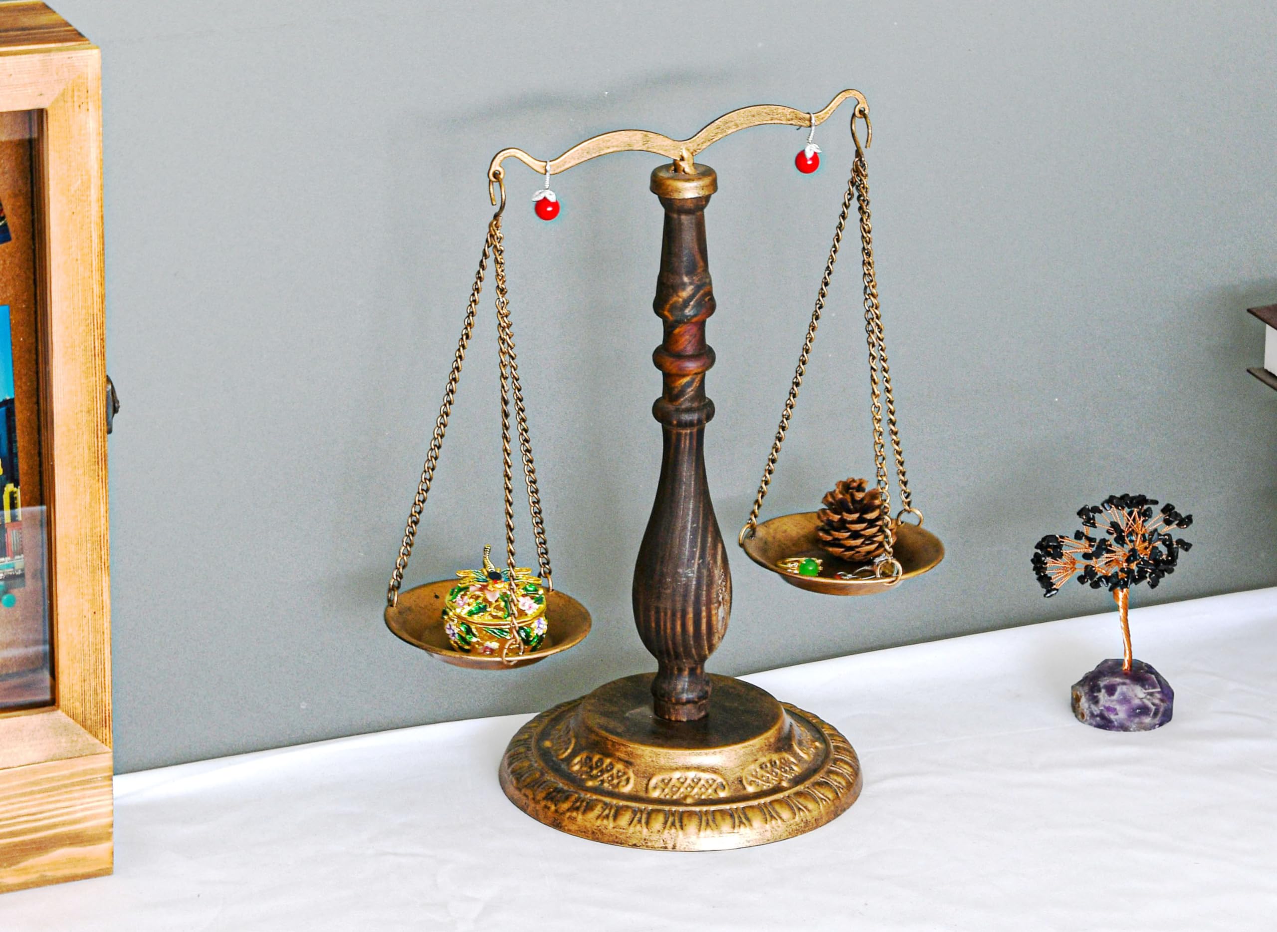 Owlgift Vintage Style Libra Jewelry Display, Scale Tray Cosmetic Organizer, Jewelry Storage, Unique Centerpiece Stand, Lawyer Scale of Justice, Farmhouse Candleholder