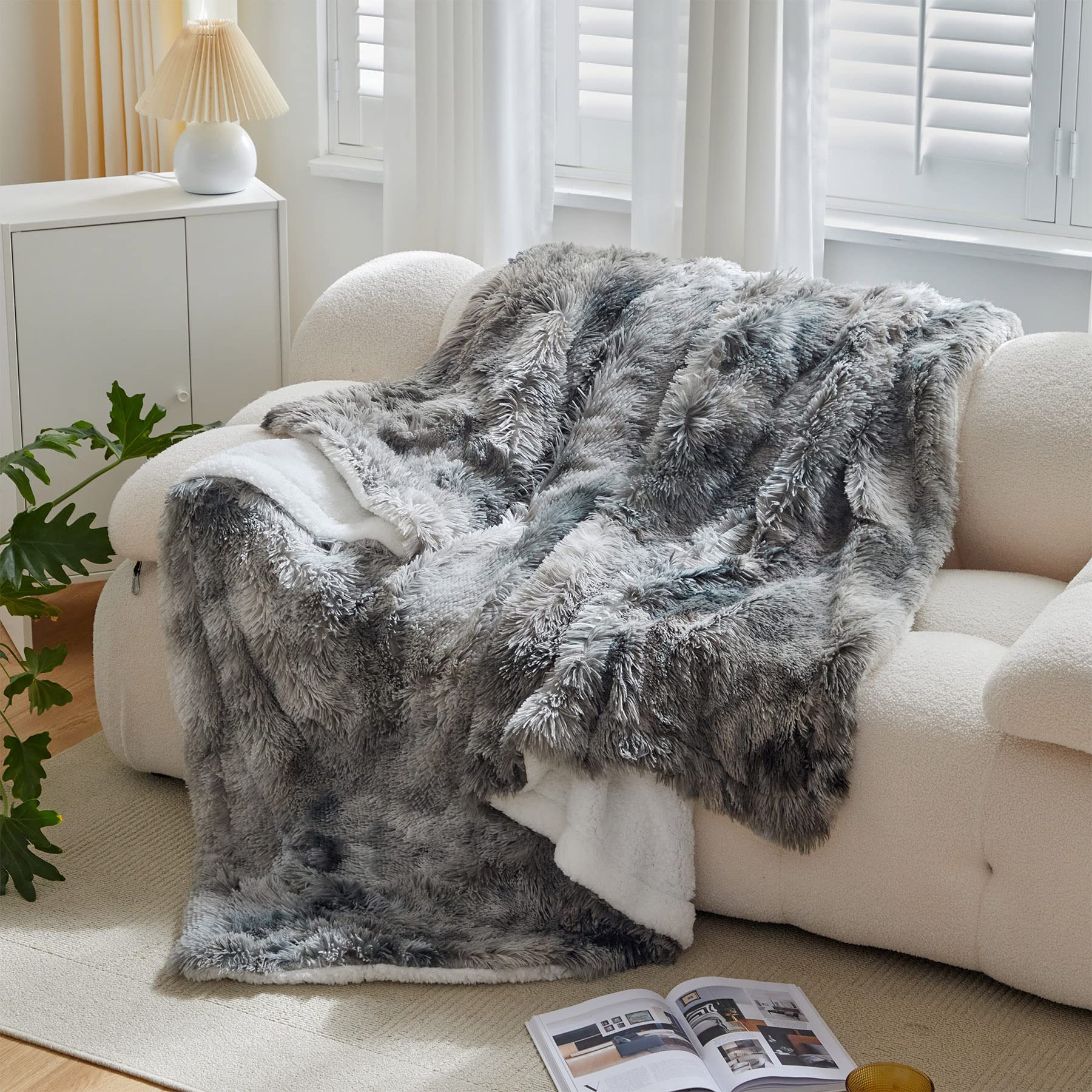 Wajade Fluffy Fuzzy Throw Blanket Super Soft Warm Large Blanket for Bed Couch Car Sherpa Faux Fur Blanket,Gray White 200x220CM
