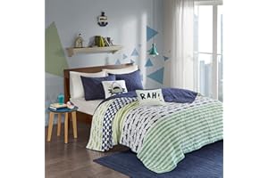 Urban Habitat Kids Reversible Cotton Quilt Set - Vibrant Fun, Playful Print, All Season Children Bedding Coverlet Bedspread, Decorative Pillow, Bedroom Décor, Full/Queen, Shark Green/Navy 5 Piece