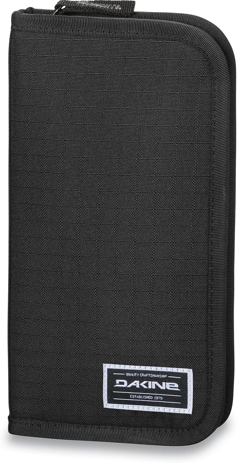 Dakine Mens Travel Sleeve Accessory at Amazon Men’s Clothing store