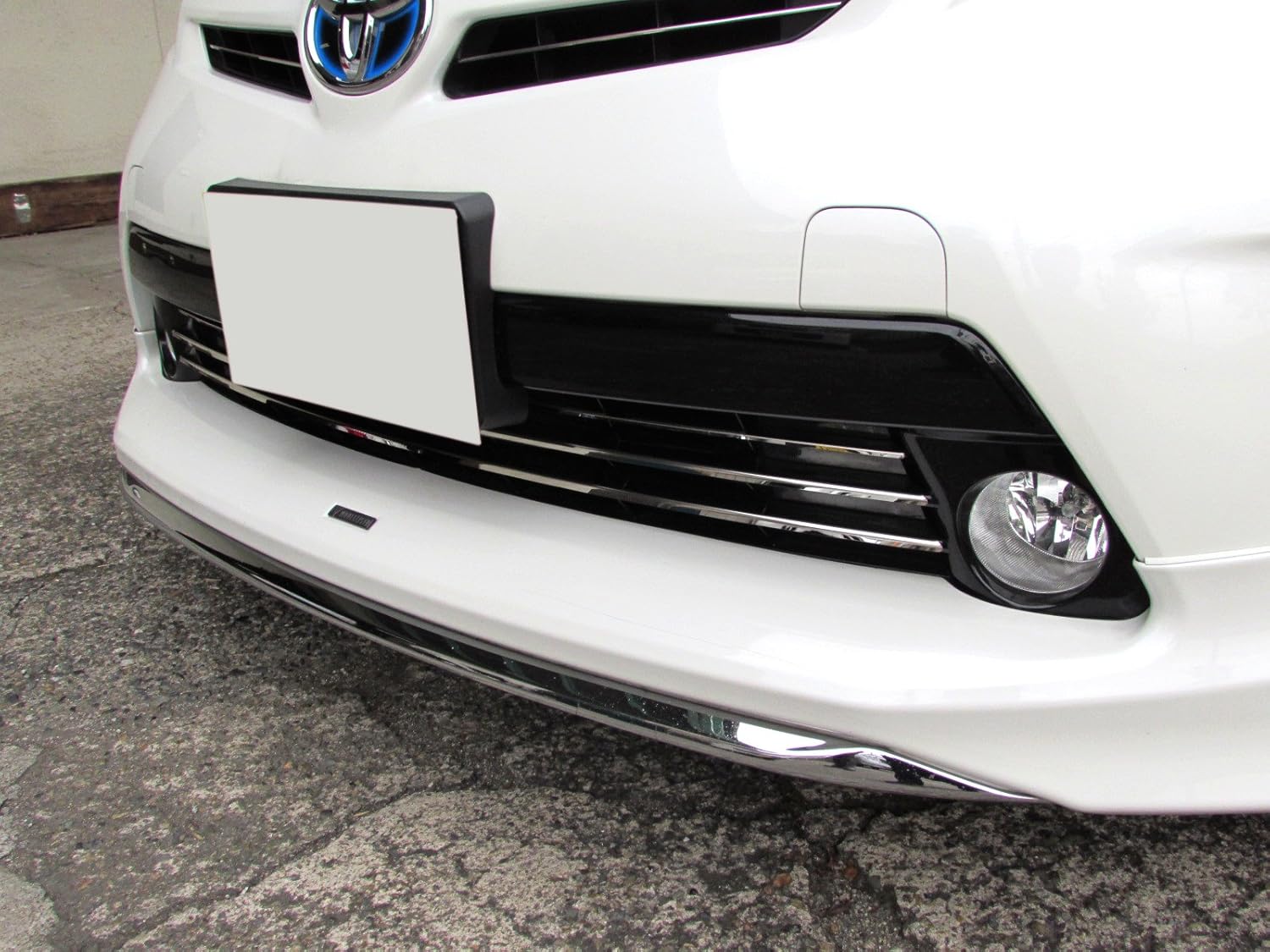 Amazon Brightz プリウス Zvw30 後期 超鏡面ステンレスメッキフロントバンパーモール Gタイプ Fbum Mol 028 Zvw W30 30 車 バイク 車 バイク