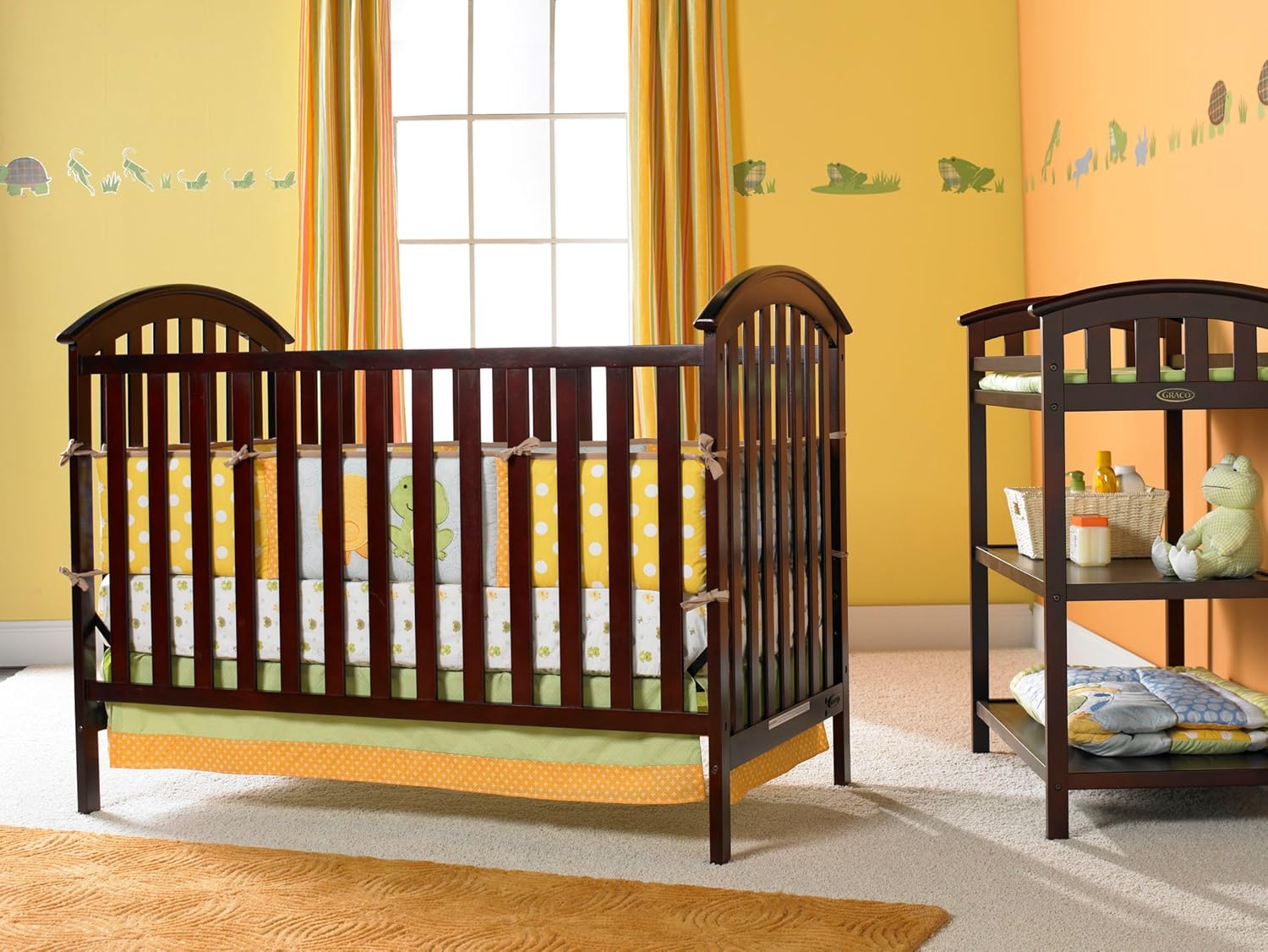 graco freeport classic crib