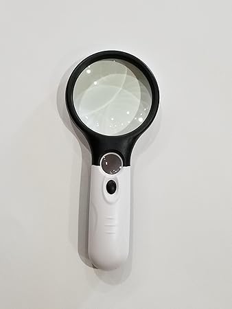 best magnifying glass for seniors